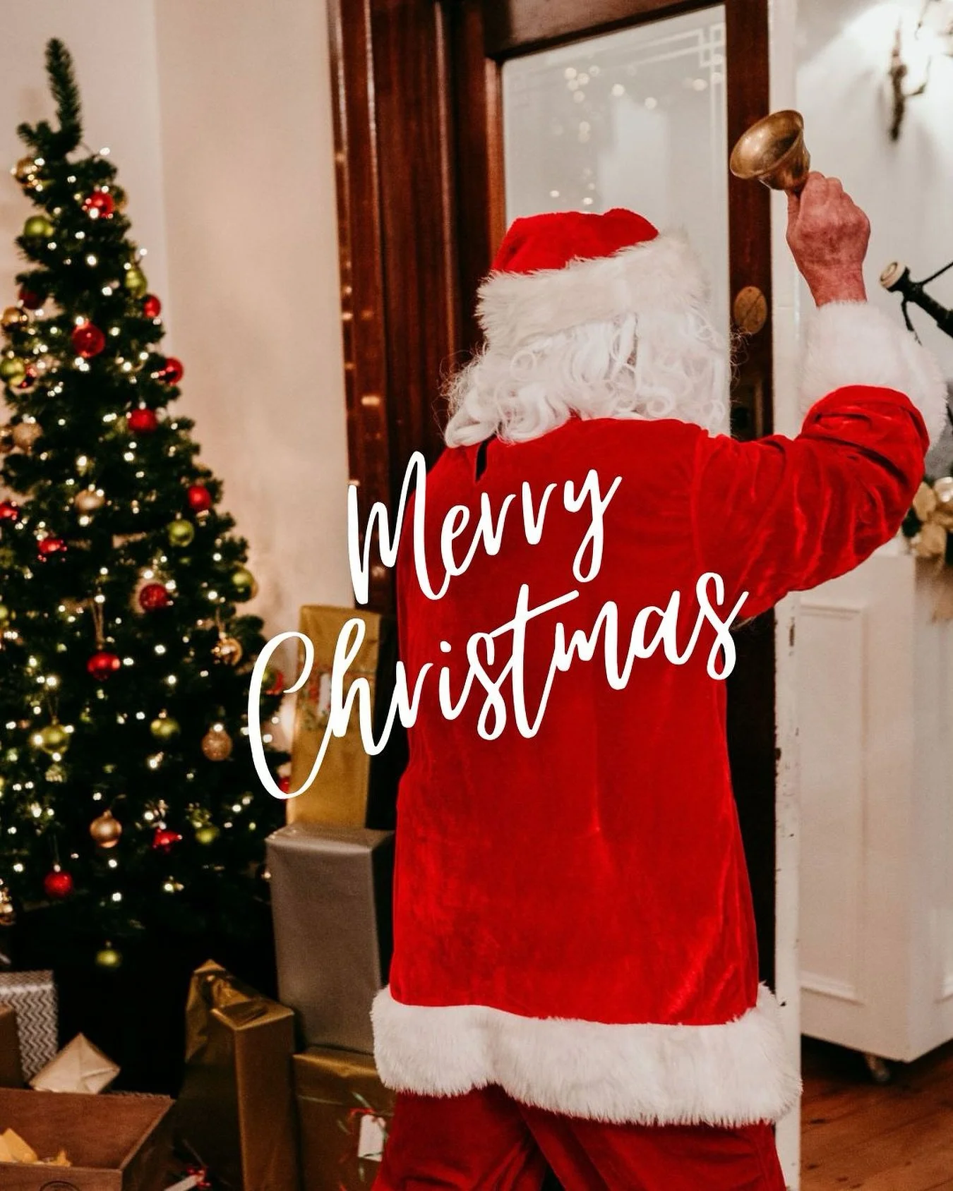 Merry Christmas and Happy Holidays from all of us here at The Robertson Hotel. 

And for those of you joining us for a festive feast - we&rsquo;ll see you soon!

🎄🎅🎁