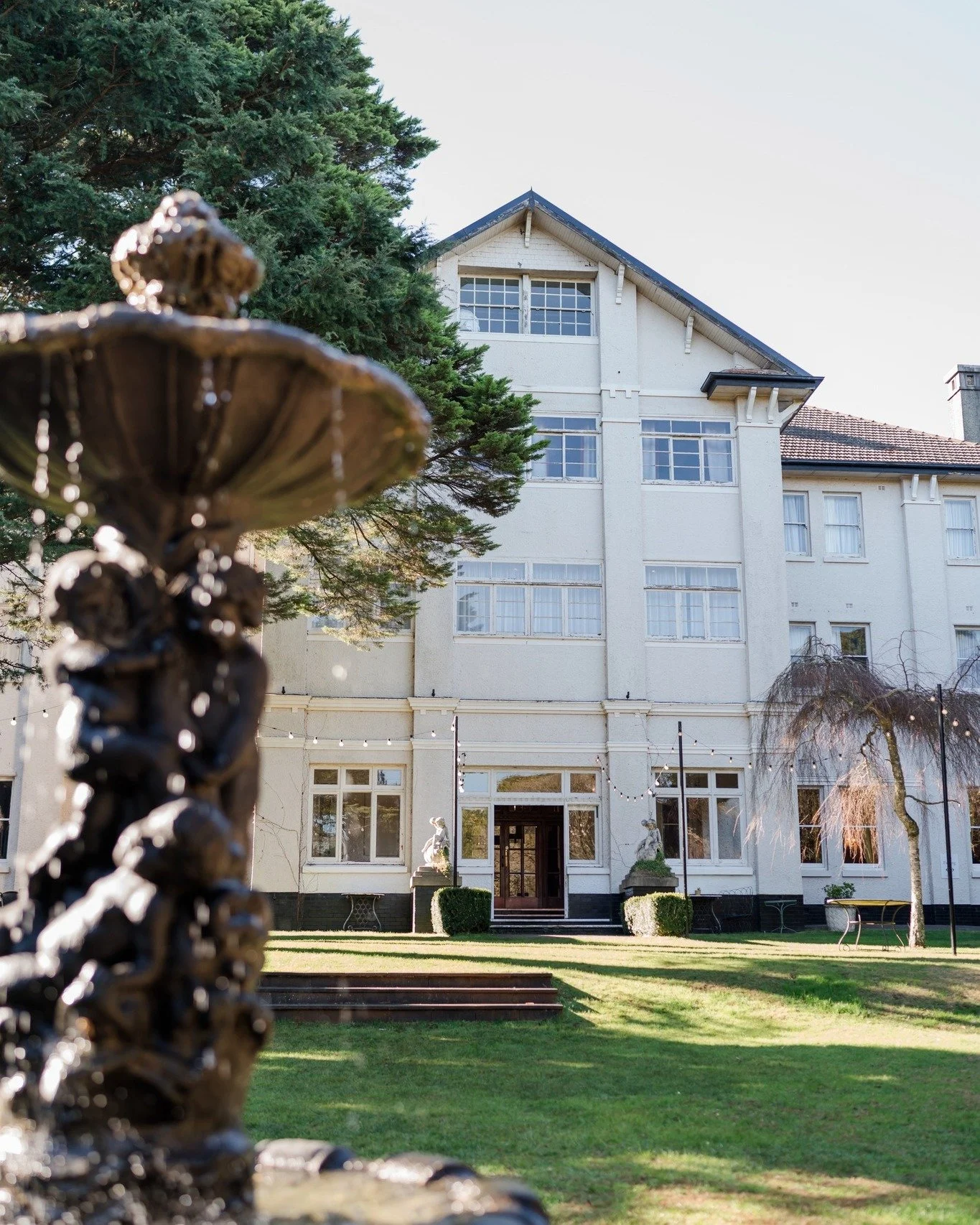 Good Morning! 

It's a new day and a new year. 

Wishing you all a fantastic 2026 ✨
 
[📸 @zinettehopperphotoandfilm ]

#TheRobertsonHotel #TheRobertson #RobertsonDiscoverMore #SouthernHighlands #SouthernHighlandsNSW