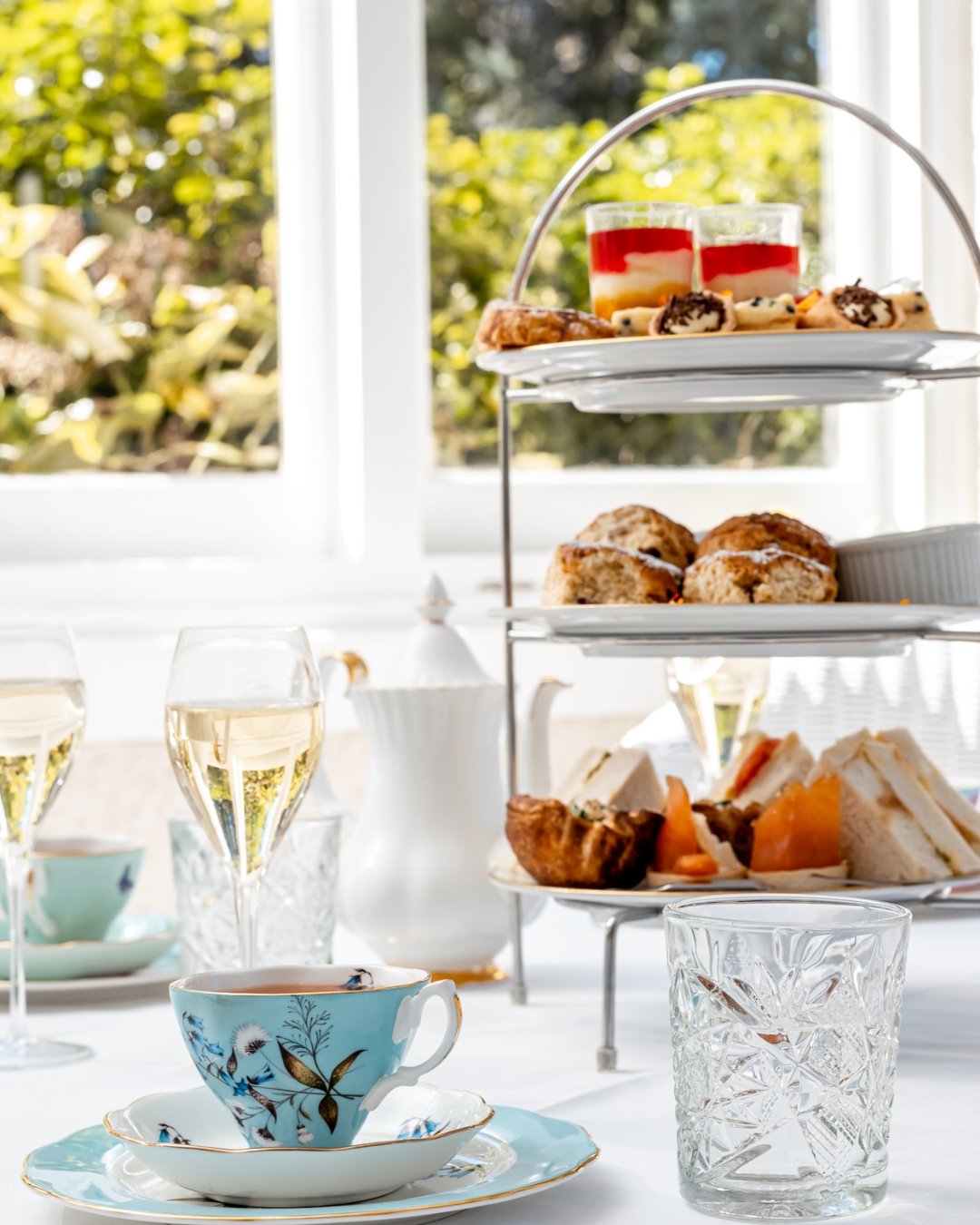 Nothing says Sunday in the Southern Highlands like a High Tea. 

Book yours now and treat yourself 🫖🧁🌸

 #SouthernHighlands #VisitRobertson #TheRobertsonHotel #TheRobertson #hightea #teatime