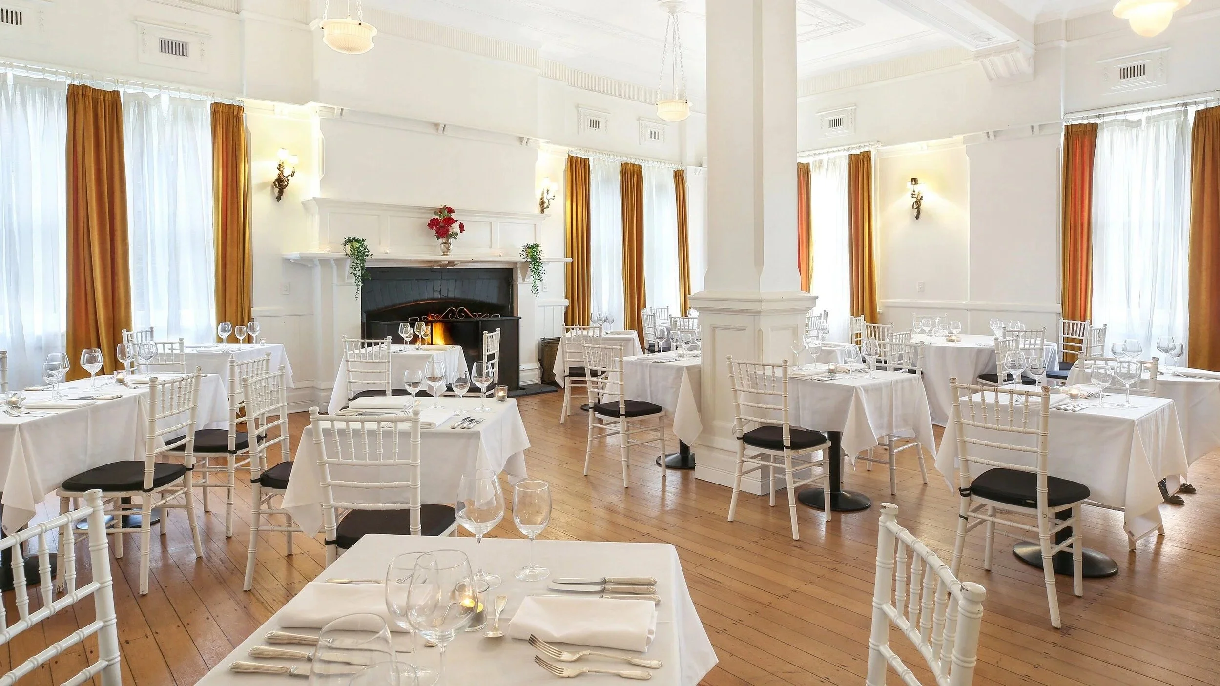 imgi_14_Dining%2BRoom_1.jpg