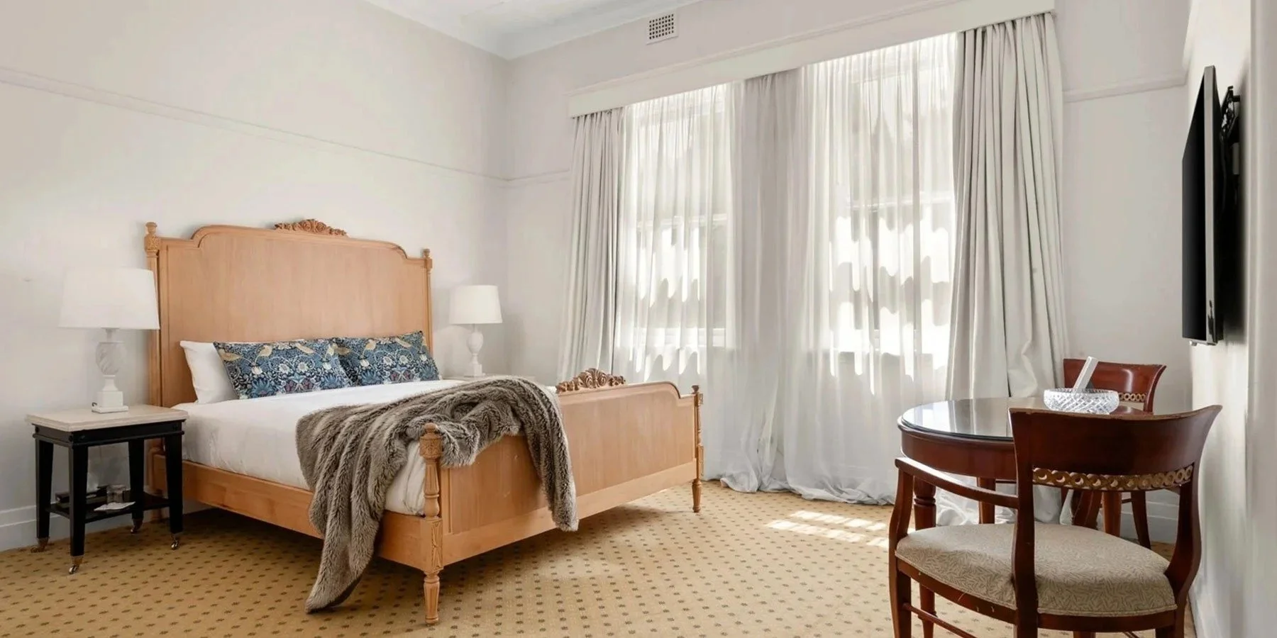 room-the-robertson-hotel.jpg