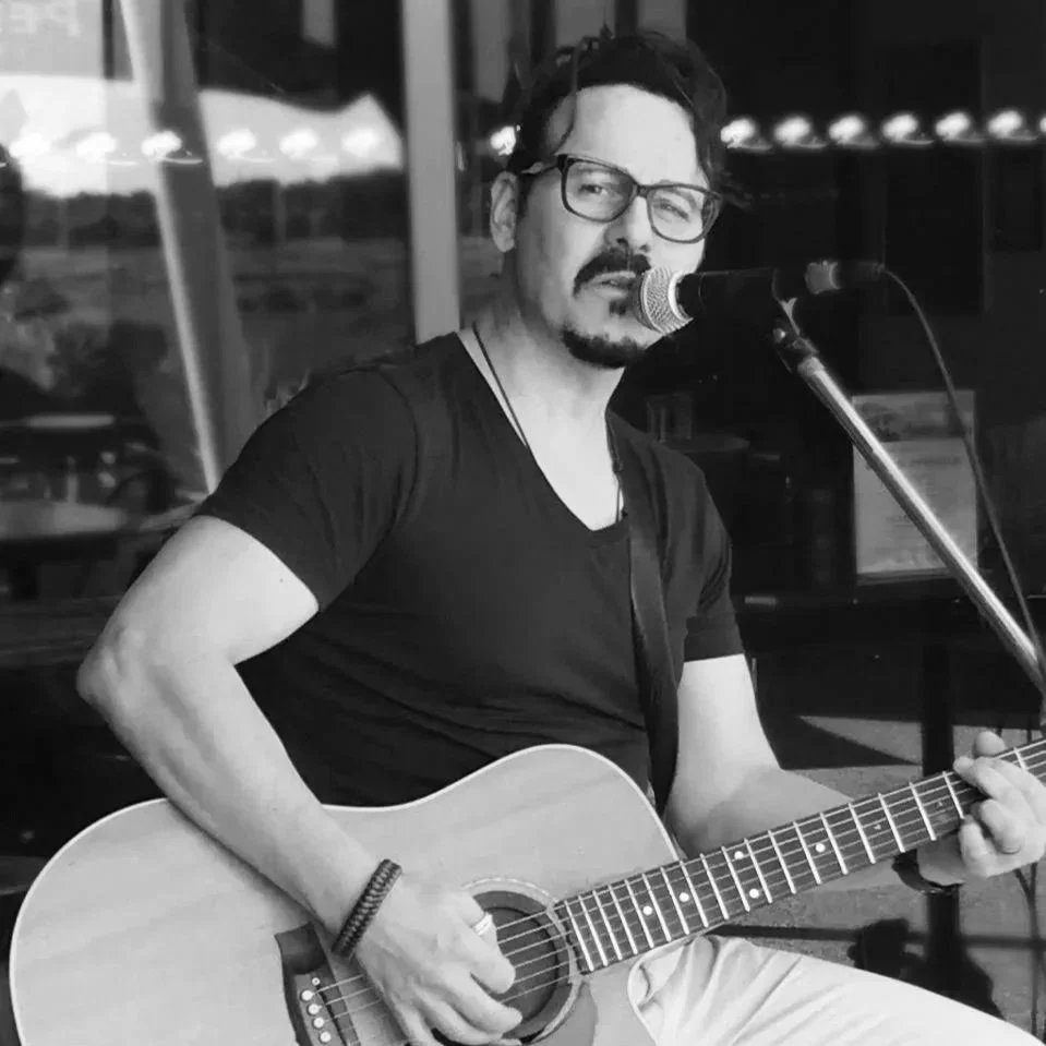 Sunday Sessions Live Music with William Paul 