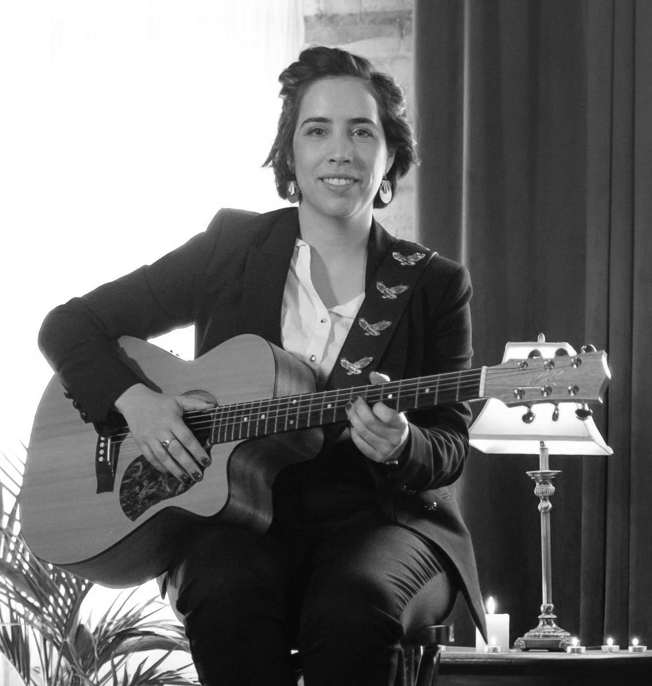 Sunday Sessions Live Music with Estelle Artois