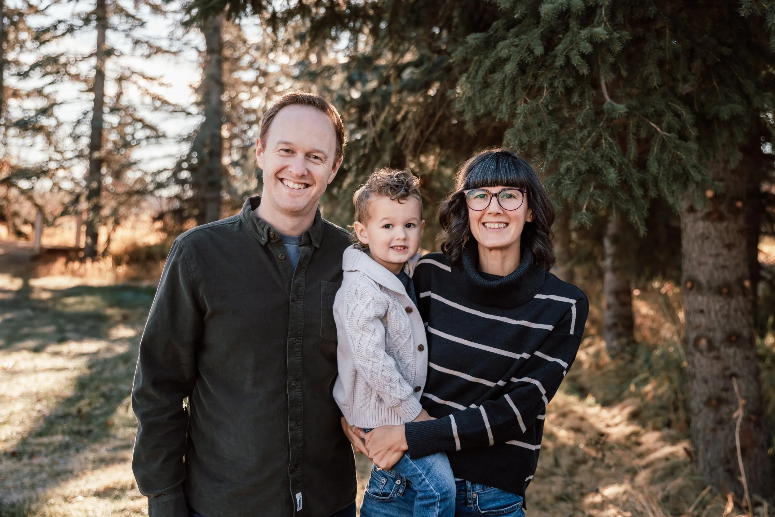 Hello! We are Alex, Erika and Walter. We are a happy family who love to laugh, adventure, and spend time together. 