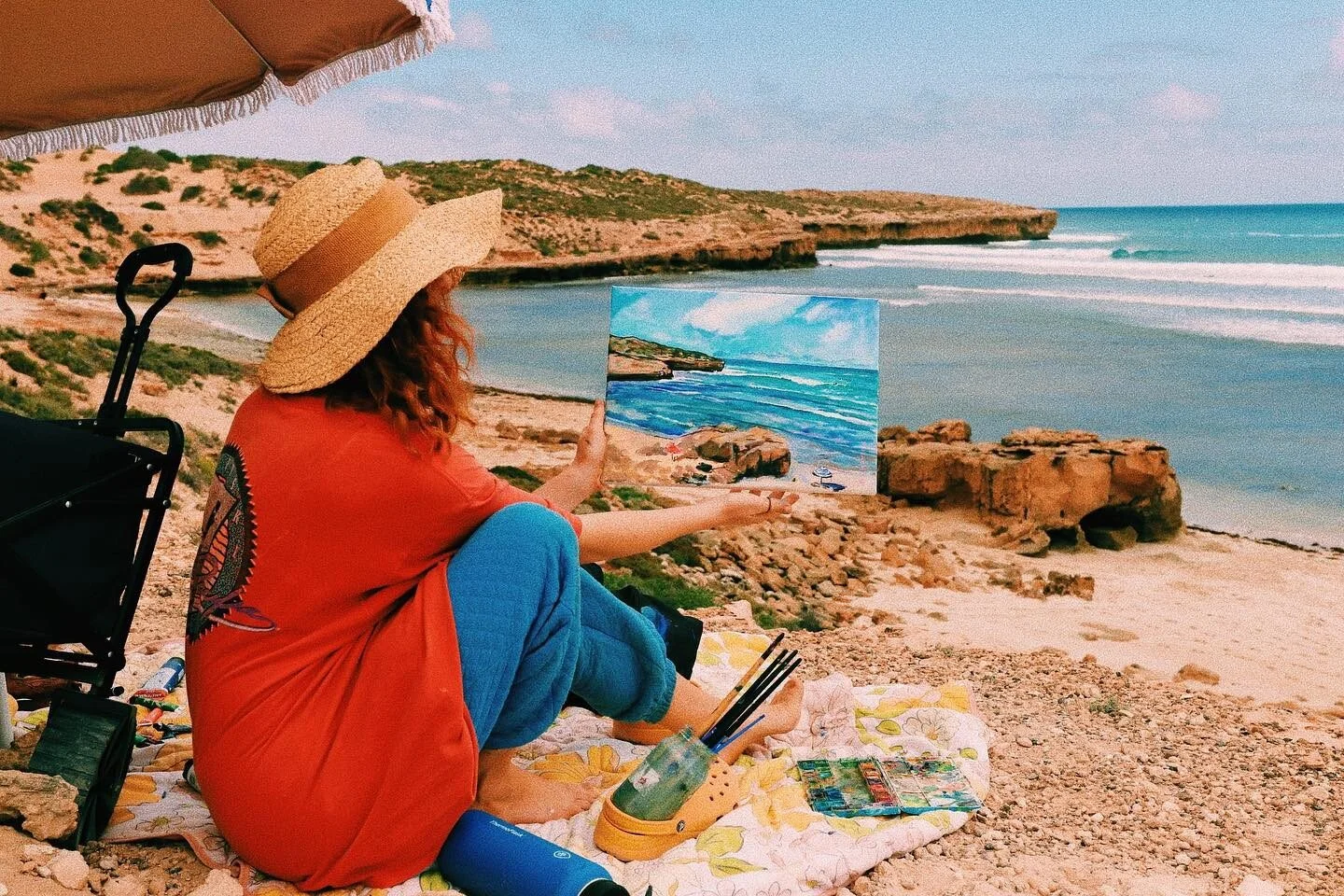 Second time sketching at this awesome spot for the day. This time I had this hat and umbrella to keep me out of the sun 🌊🌊🌊
&bull;
&bull;
&bull;
&bull;

#art
#artist
#photooftheday
#illustration
#design
#drawing
#artwork
#digitalart
#picoftheday
#