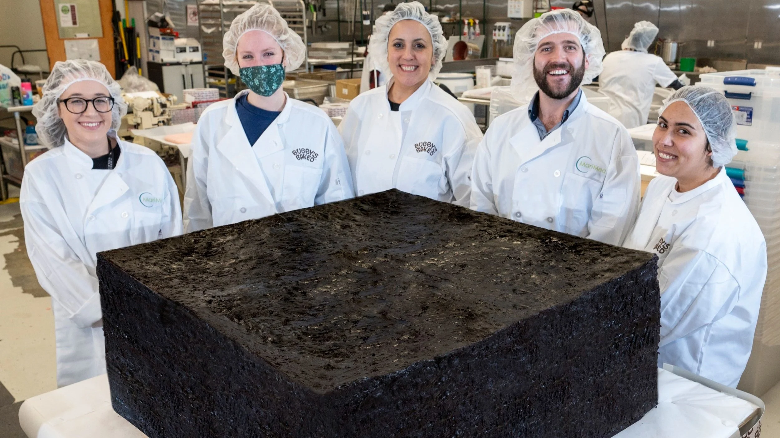  El brownie de cannabis más grande del mundo.  Imagen: MariMed Inc.  