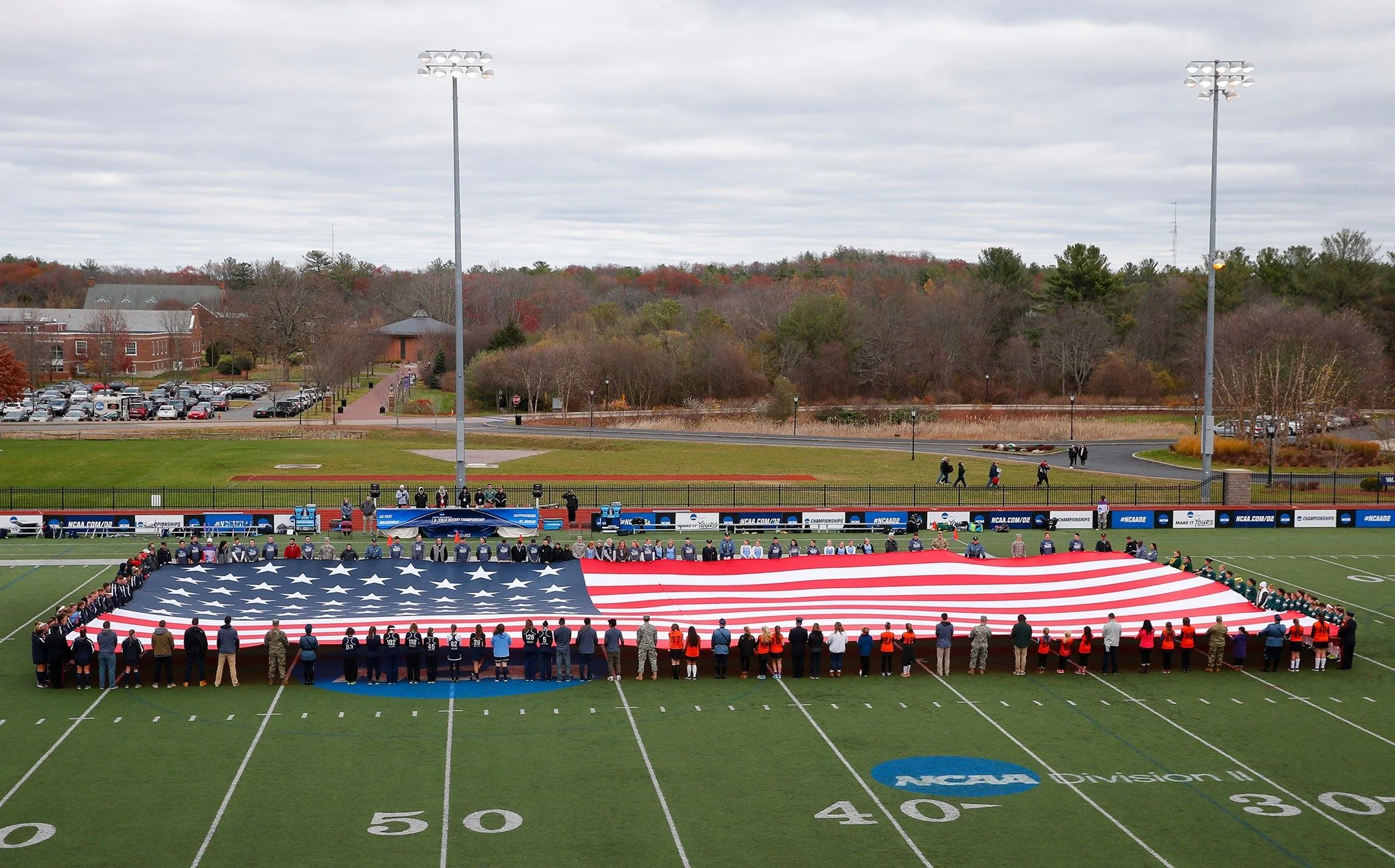   La NCAA agrupa a más de 1,100 escuelas  de educación superior y a más de medio millón de atletas.  Imágenes: NCAA.  