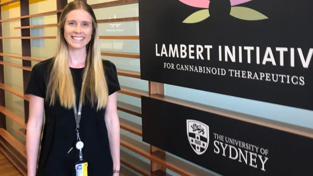   Dra. Danielle McCartney , de la Iniciativa Lambert para Cannabinoides Terapéuticos.  Foto: Universidad de Sydney.  