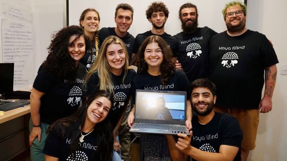 Equipo de Kaya Mind, compañía brasileña de inteligencia de mercados especializada en el sector del cannabis. Foto: Kaya Mind.