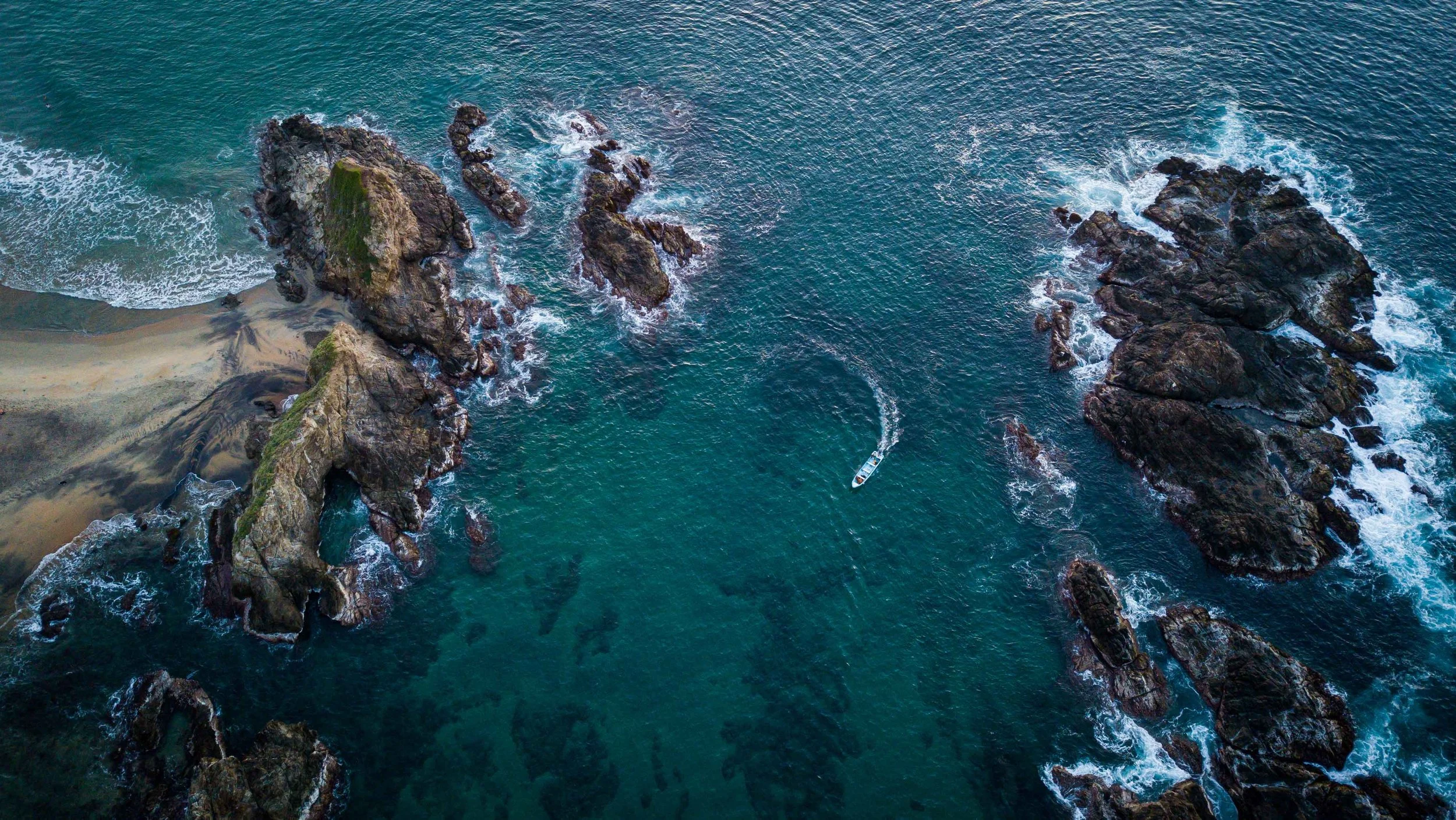 20201127_Mazunte,-Oaxaca,-Mexico_EE_DJI_0014-2.jpg