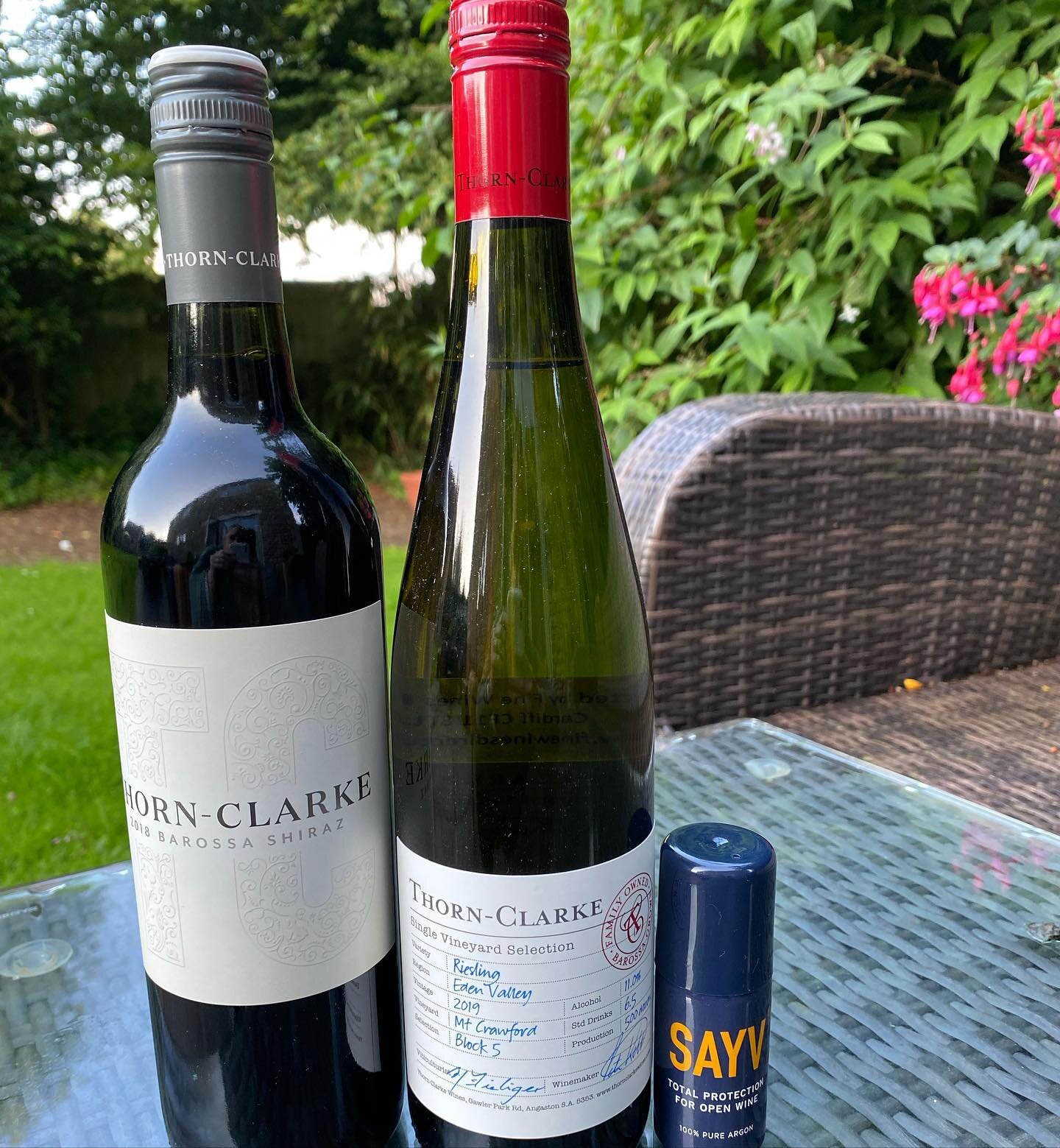 Great to try the new @thornclarke wines from @finewinescardiff yesterday. And happy to be able to keep them with my new dinky little can of Sayv - argon gas to  keep the wine fresh. Thanks for the introduction @angelamount03 
.
.
.
.
#winetasting #vi