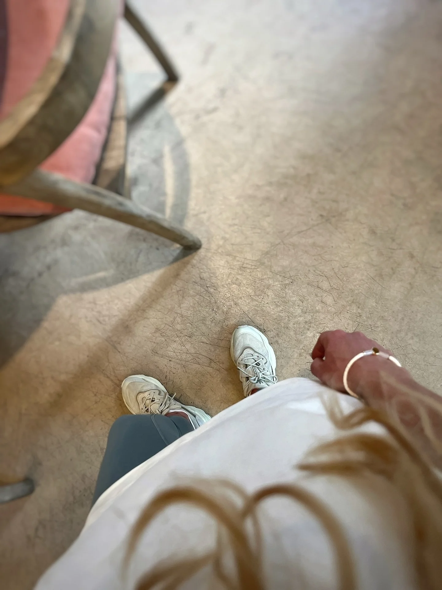 Treat yo #self - auch beim Essen 🫶🏻 Denn was du isst, wann du isst und wie du isst, beeinflusst deine Pure Vibration. 

High, Good Vibes liegen auf deinem Teller und nicht in deiner To-do-Liste ✨

#awakenparadise #highvibration #mindfuleating #nour