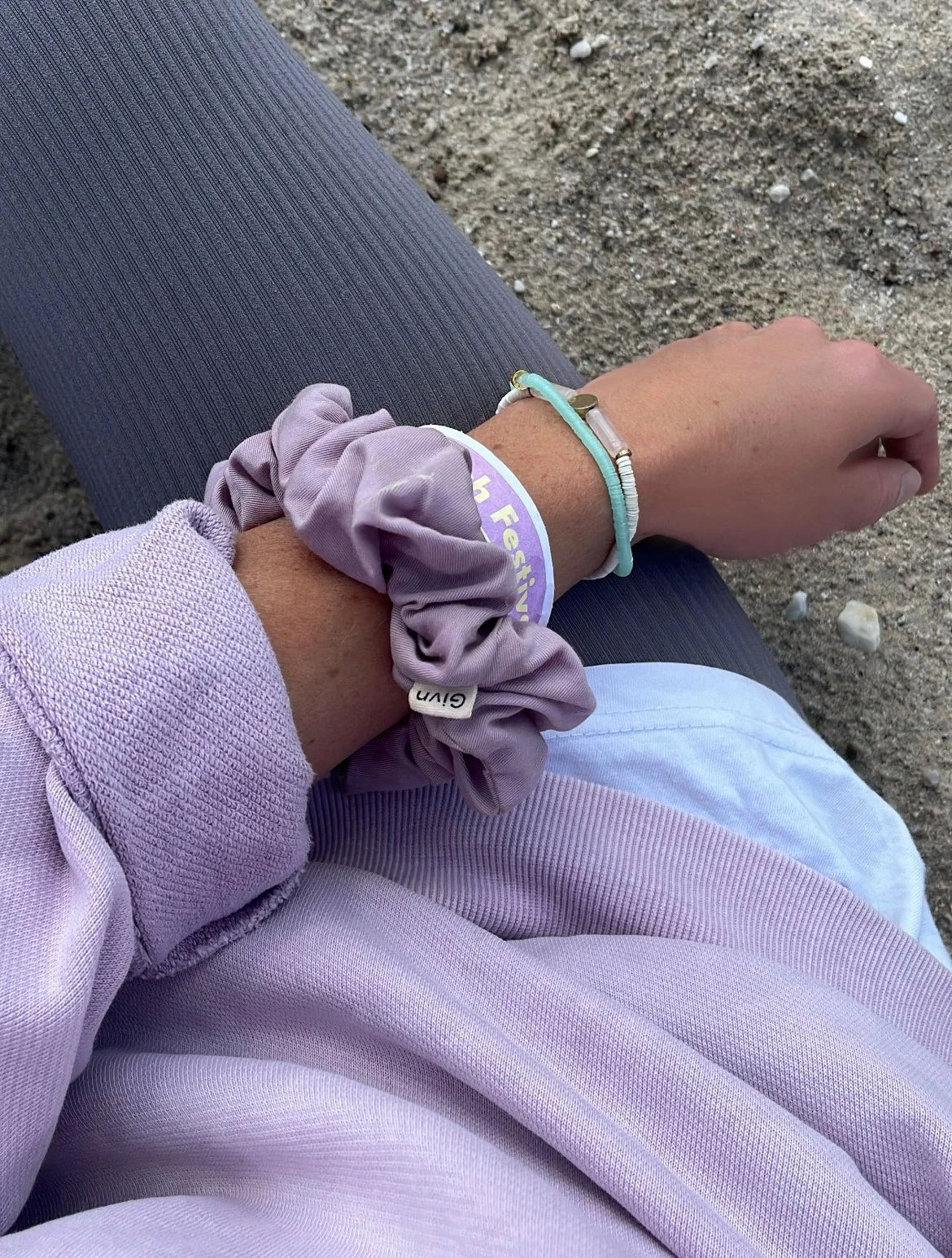 Pure_Vibe_Armband_Awaken_Paradise_Website_2(1).jpg