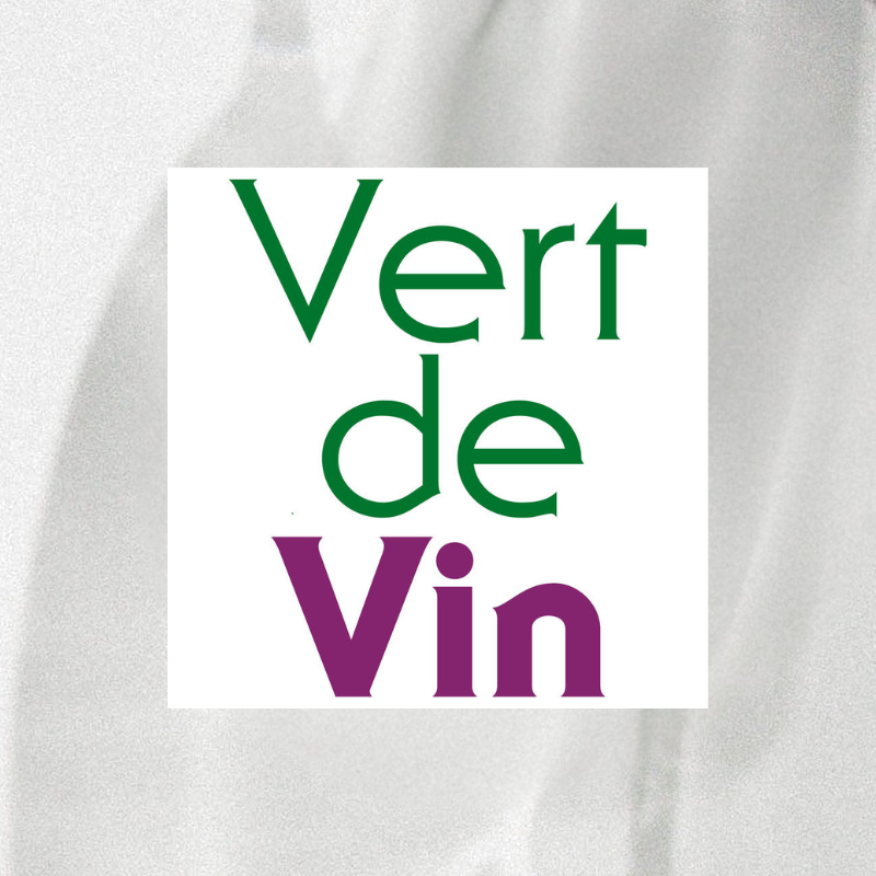 Domaine du Carrelet noté 93 sur 100 par Vert de Vin pour son vin rouge 100 % Merlot en AOC Bordeaux.