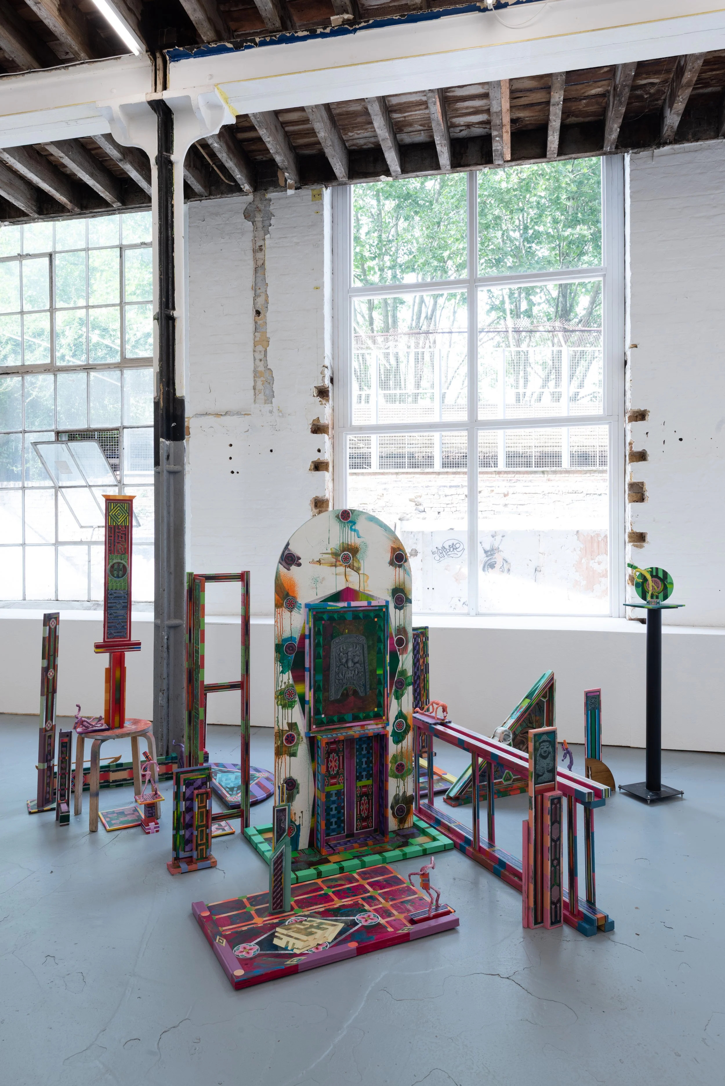 Ephemeral Tableaux, Acrylic and pen drawing on found objects, 250(w)cm x 250(d)cm x 155(h) cm, 2026_The 2026 iteration of the Art Embassy Network (ArtEN) Annual Exhibition ArtEN | Art Network: “Degrees of Contact”, Florence Trust, London, UK, 2026