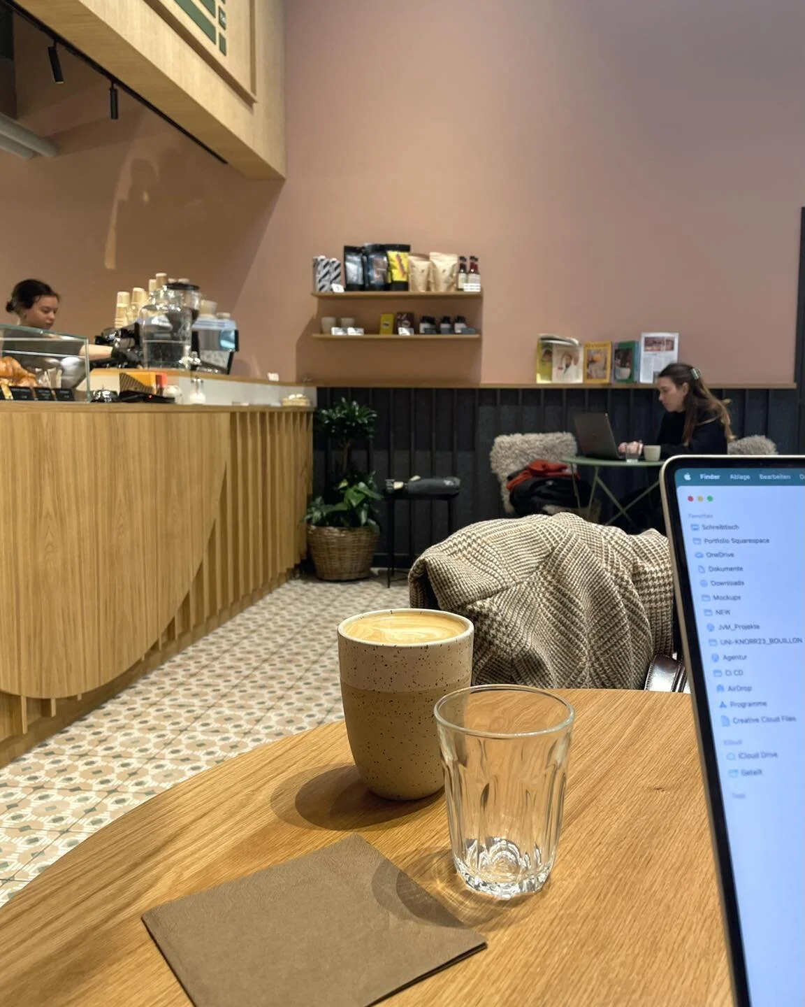 Jeden Tag sind wir nur f&uuml;r dich ge&ouml;ffnet🫶🏼

#altstetten #latteart #viennoserie #coffee #croissant #tasty #chocolatine #foodlover #painauchocolat #chocolat #letzibach #love #Sweet #baking #frenchpastry #lepetitmarais #bakery #z&uuml;rich #