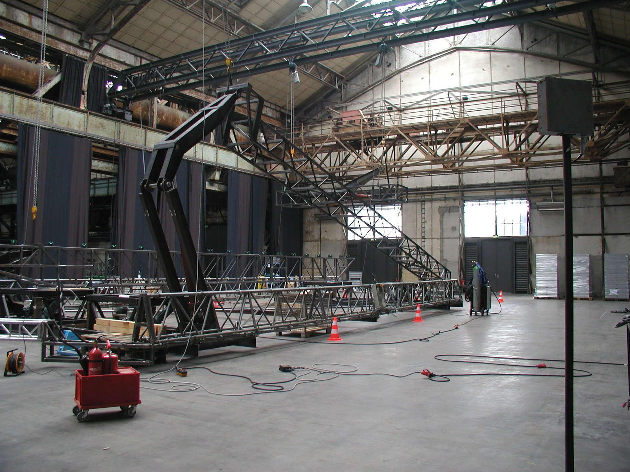 WEB32_01_P. Holtz.JPG