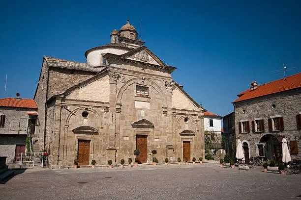 Roccaverano Kerk.jpeg
