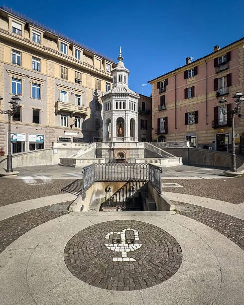 Piazza Della Bollente Acqui Terme.jpeg