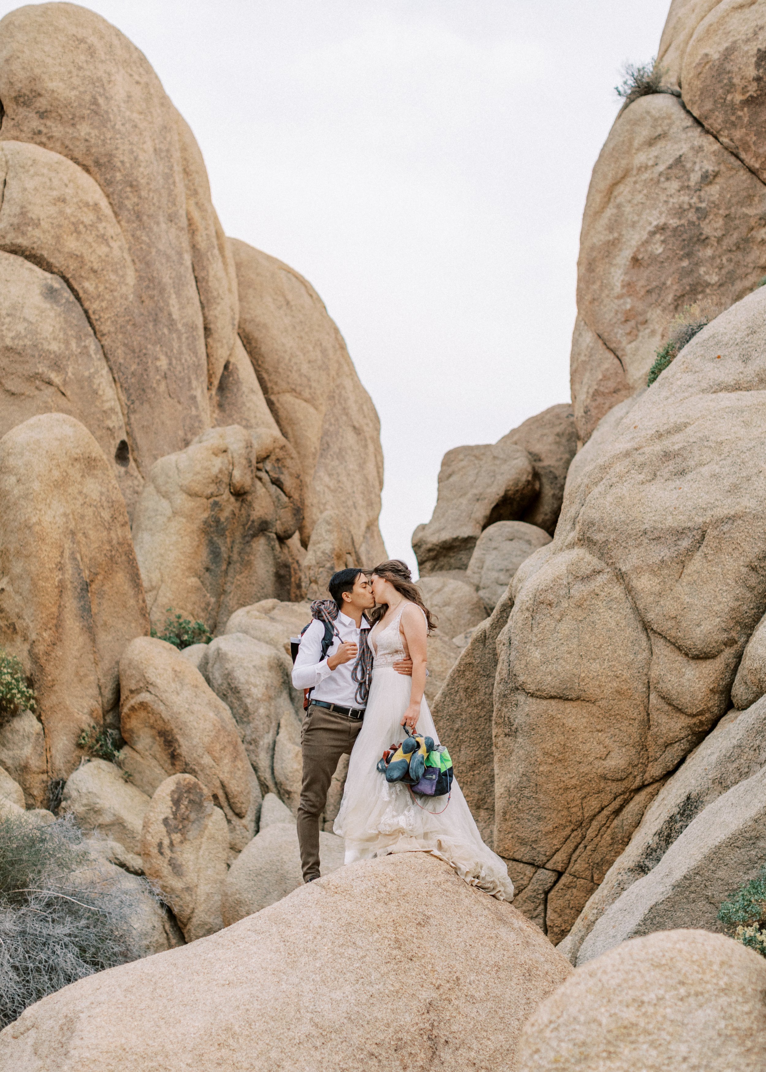 joshua-tree-elopement-photographer-85.jpg