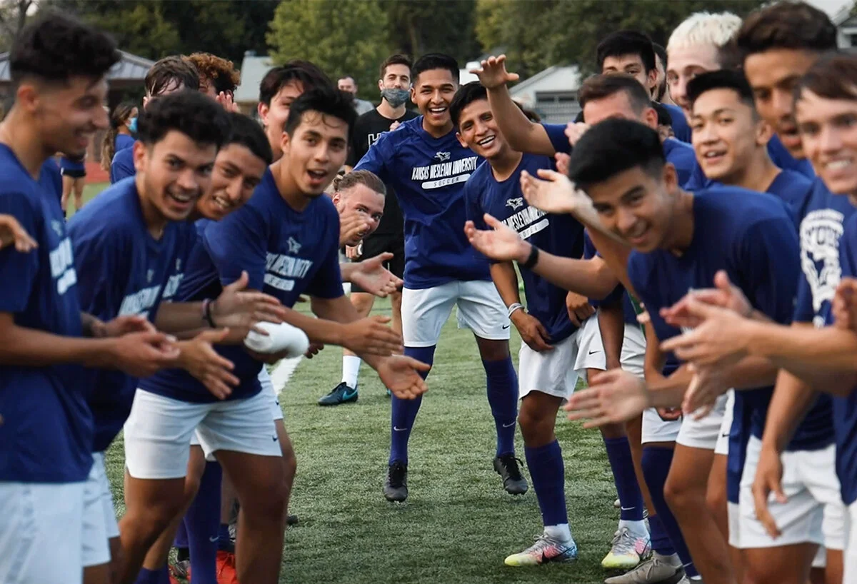 SOMOS COYOTES | KWU