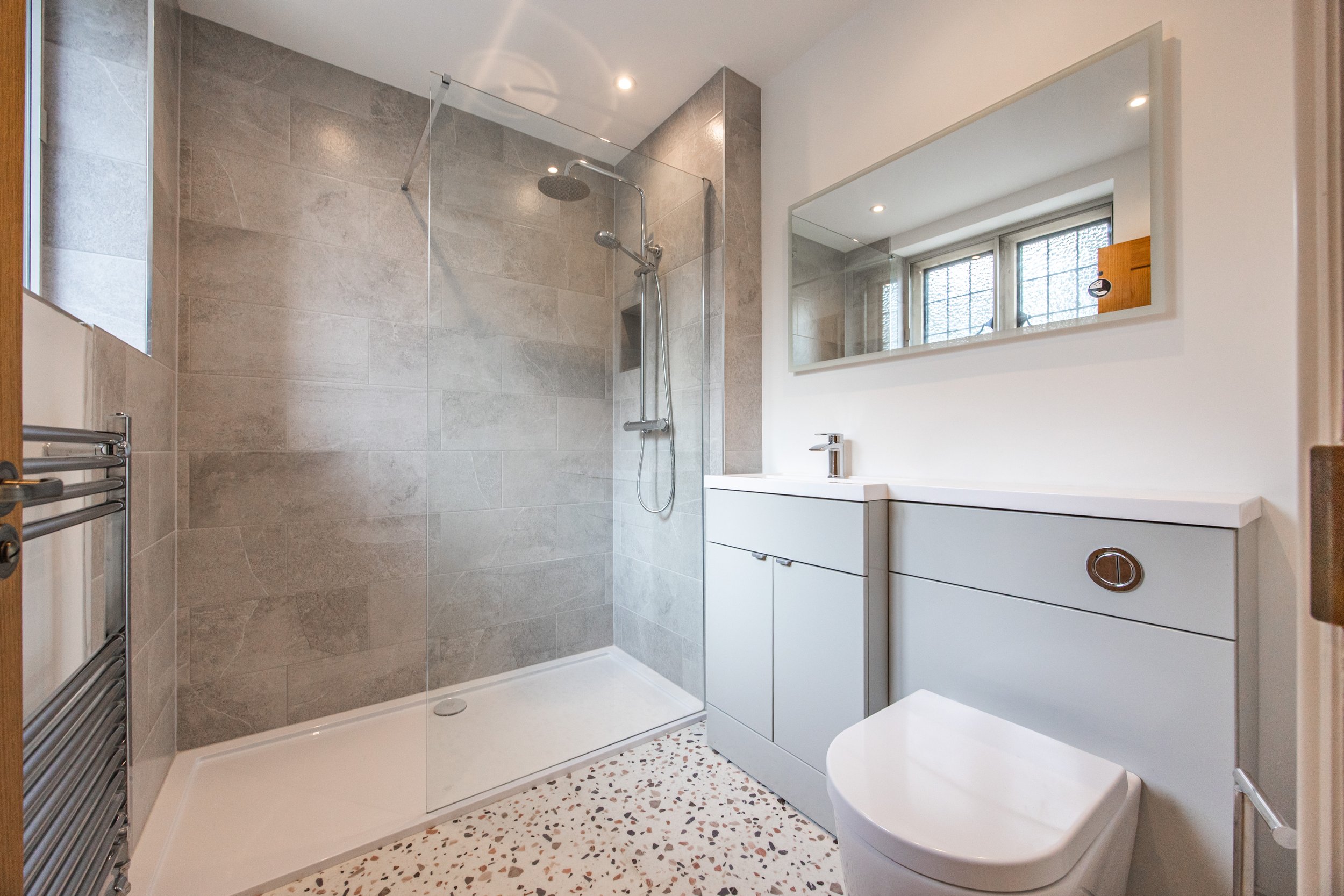 Main bathroom with walk-in shower