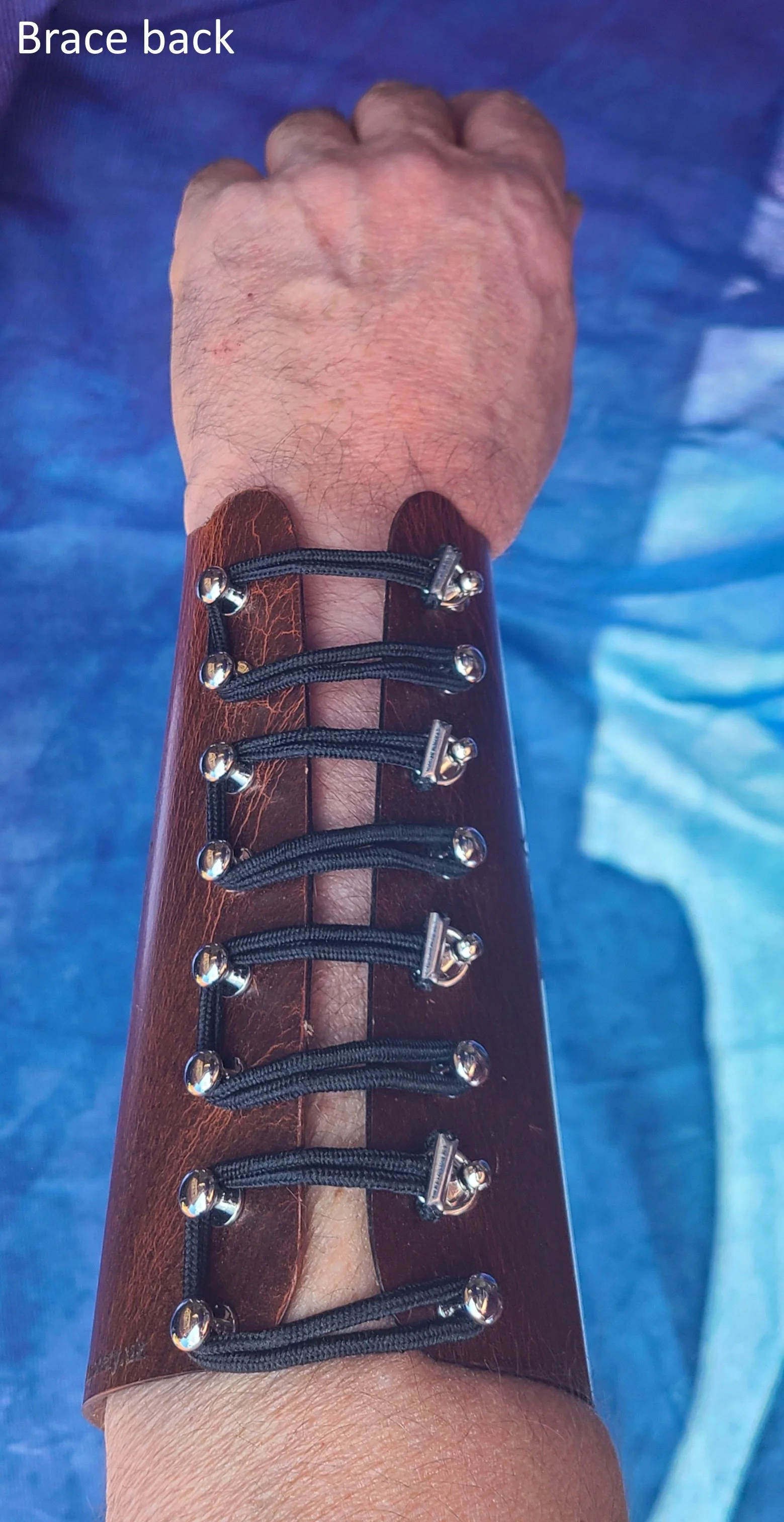 Brace Back view closed.jpg