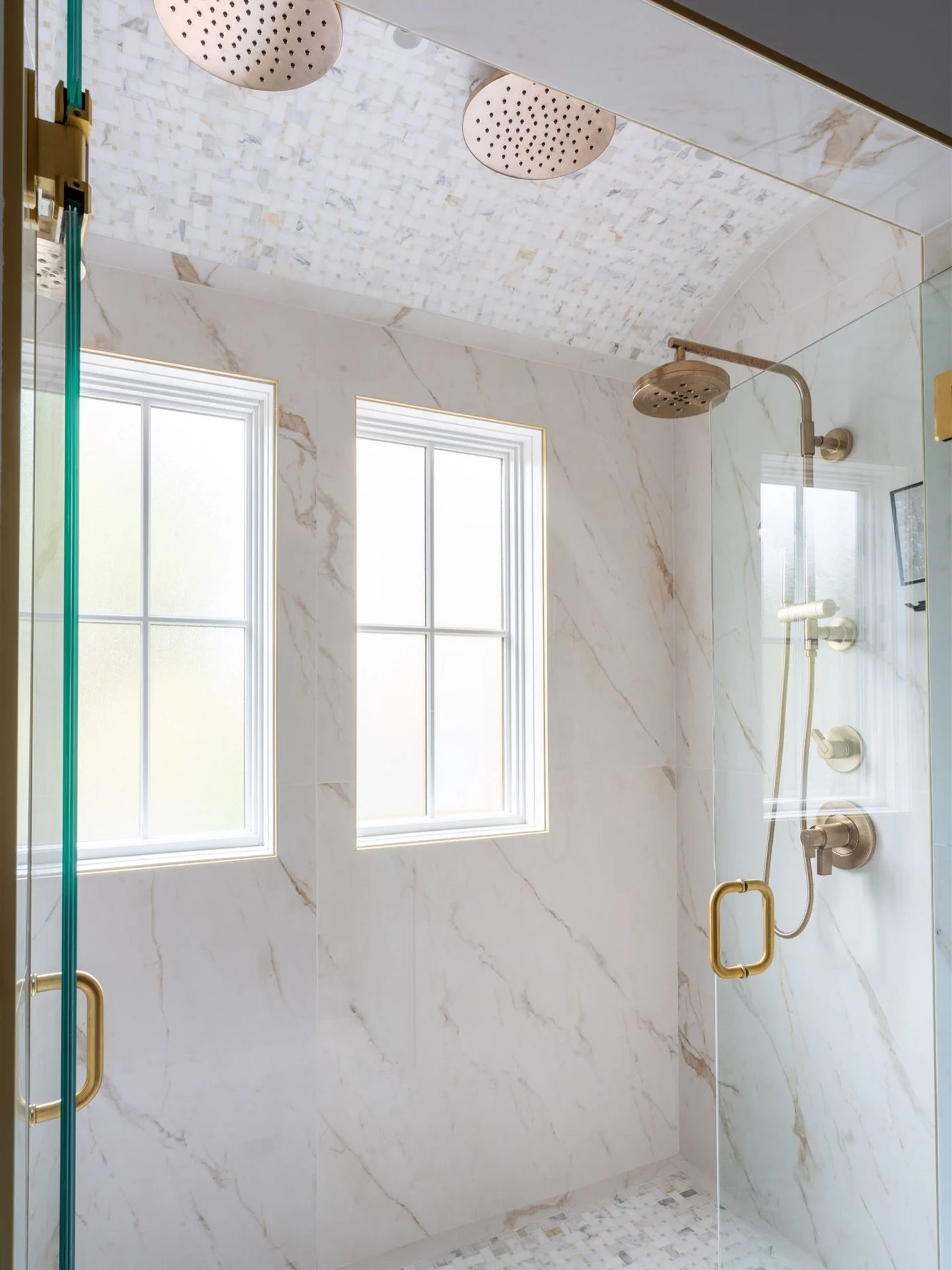 Instant Dopamine 🤗

There&rsquo;s a reason some homes feel good the second you walk in.

It&rsquo;s not the square footage.
It&rsquo;s not the trend.
And it&rsquo;s definitely not an accident.

It&rsquo;s the quiet dopamine that comes from investing