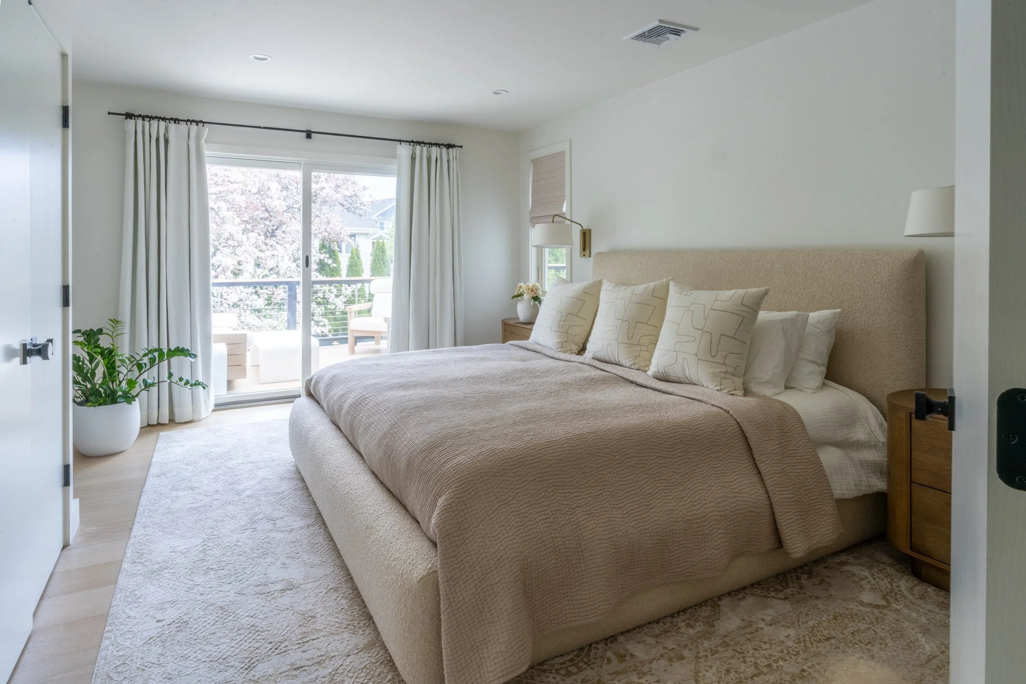 marblehead-primary-bedroom-renovation-modern-coastal-design.jpg