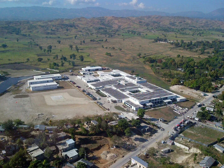Aerial view of HUM, Jan. 2014, courtesy of Rebecca Rollins, Partners In Health.
