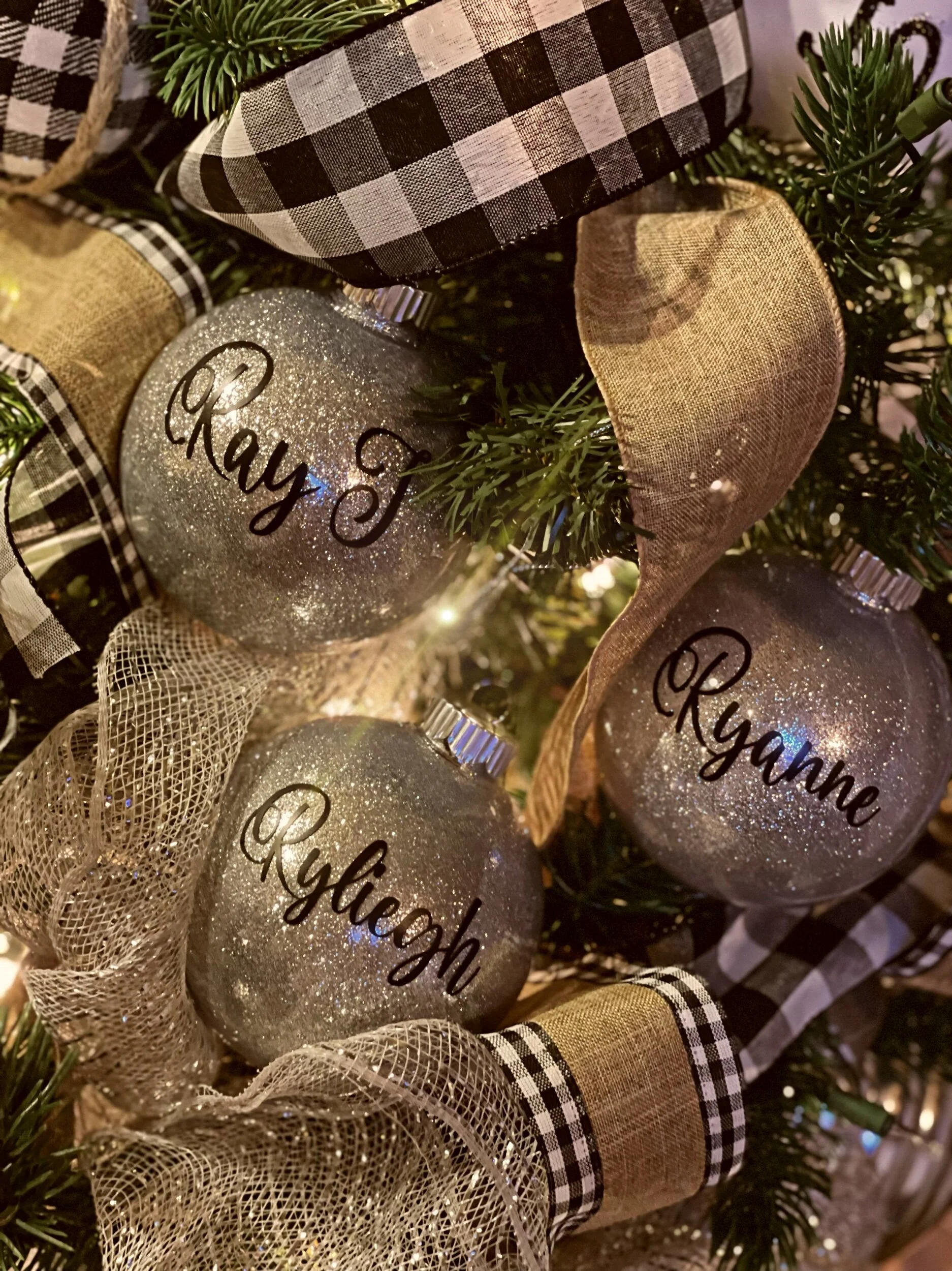 ABCC3EFD-D972-4605-AEDC-87CCAE583E15