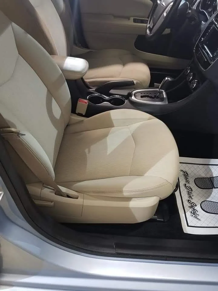 25interior3.jpg