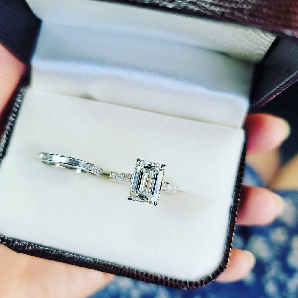 We have your dream ring set waiting for you 🤍💍 
4 carat Emerald Cut Diamond Engagement Ring with Baguettes and Matching Band. GIA Certified Diamonds

DM for pricing and tag, share, like this beautiful ring set 💫

#wavediamonds #wavediamondsla