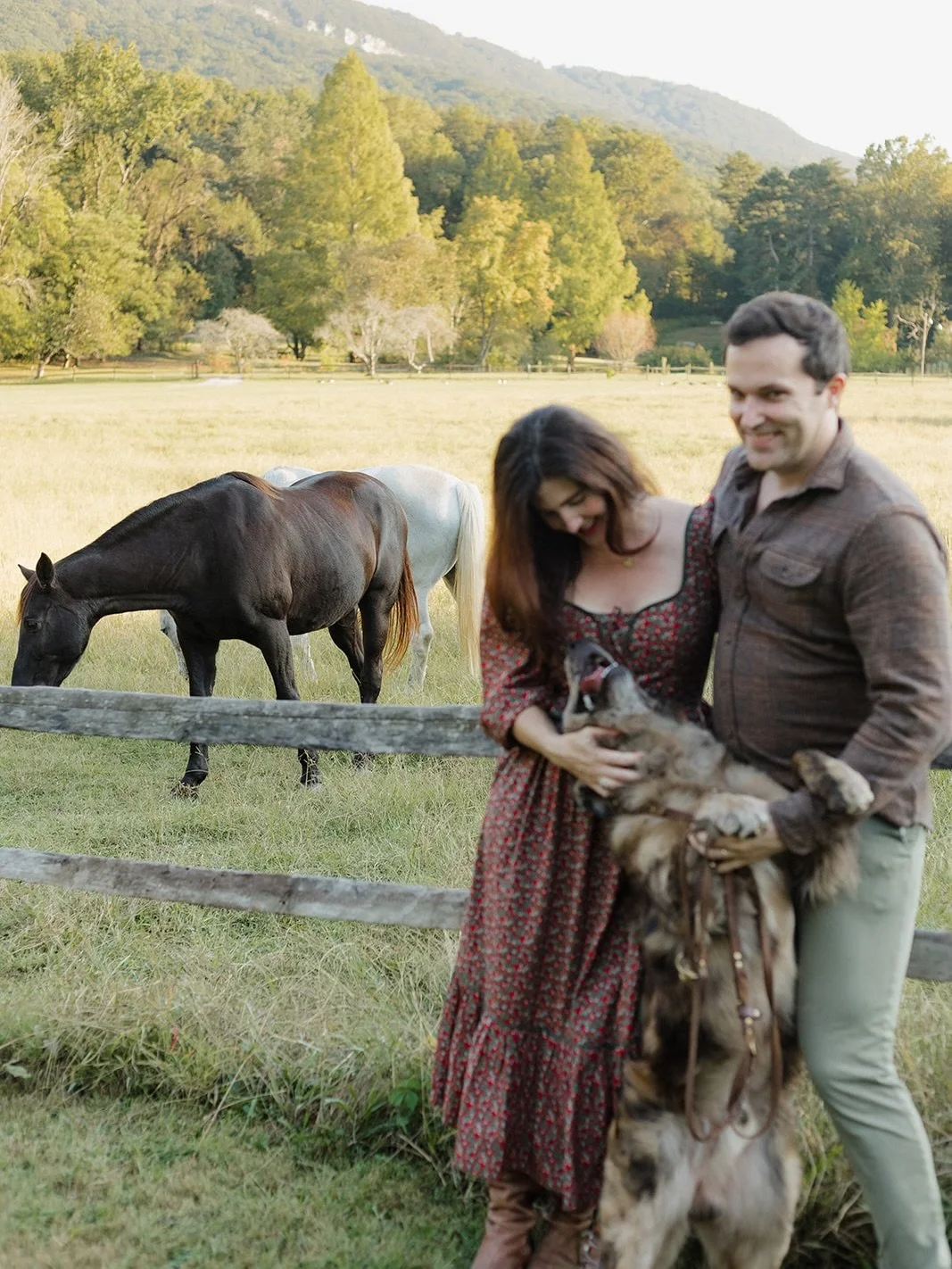 Jewelry designer, business owner, some of the most generous people we know - Katie &amp; Will own @moonryvr Fine Jewelry and we&rsquo;ve been lucky enough to create content for them over the past year! 

Katie designs the most stunning rings I&rsquo;