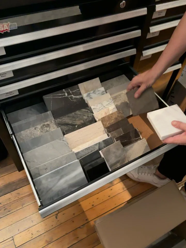 New project alert! Our team is helping this firm unpack their library after their recent move. 🚚📦📦📦

Moving can be overwhelming, especially when it comes to organizing your materials. Having a team with industry knowledge like CRS ensures your li