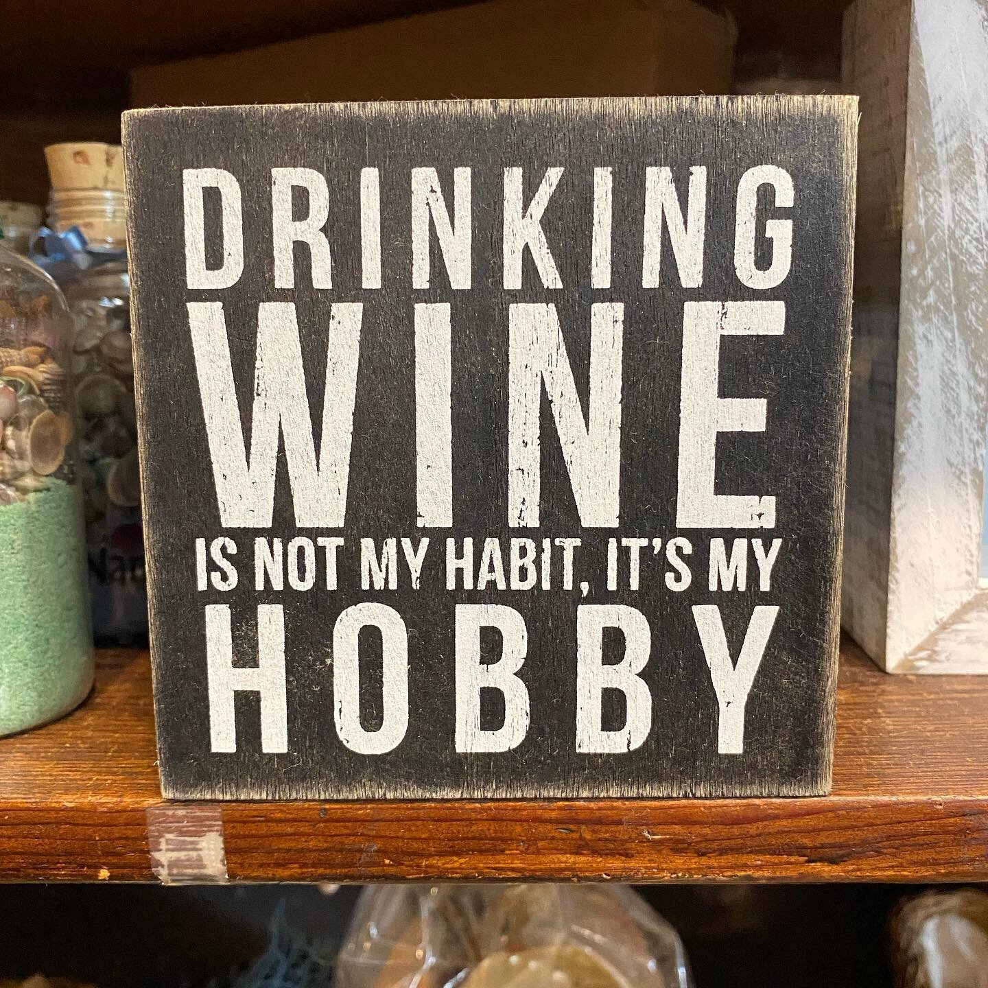 Can anyone else relate?! 🙋🏼&zwj;♀️ 

Happy #winewednesday 🍷🍷 

How are you choosing to bring in this beautiful time of the week? I&rsquo;m sitting down with a glass of ros&eacute; and a few rounds of cards 🥂 

#winelovers #roseallday #yeswaytoro