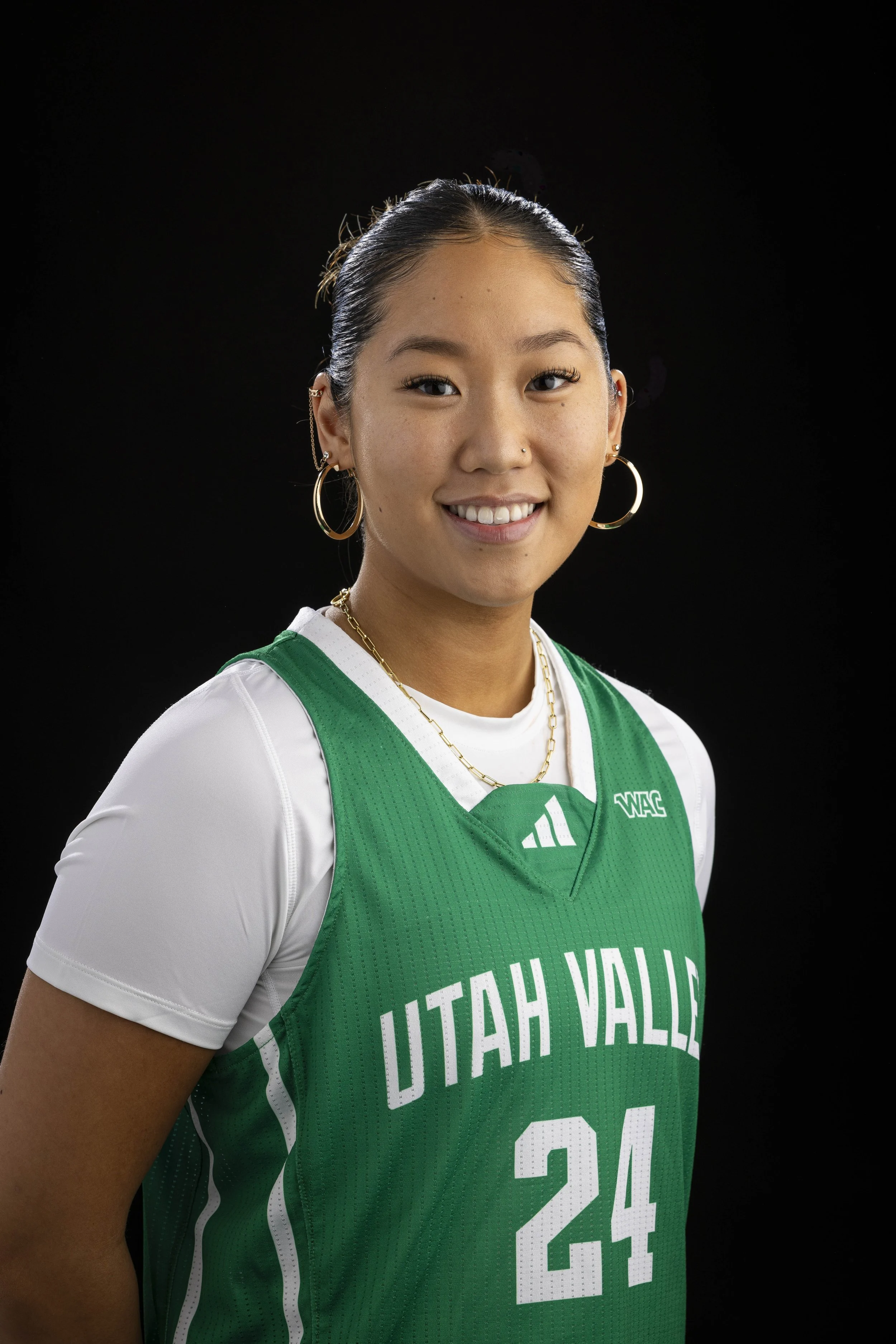 20231019_WBB_Promo_Kaylee Byon_Headshot_IH_02_Edit.jpg