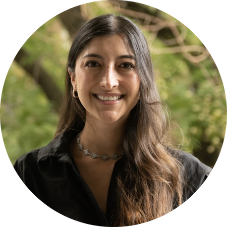 Headshot of Valeria Guzmán