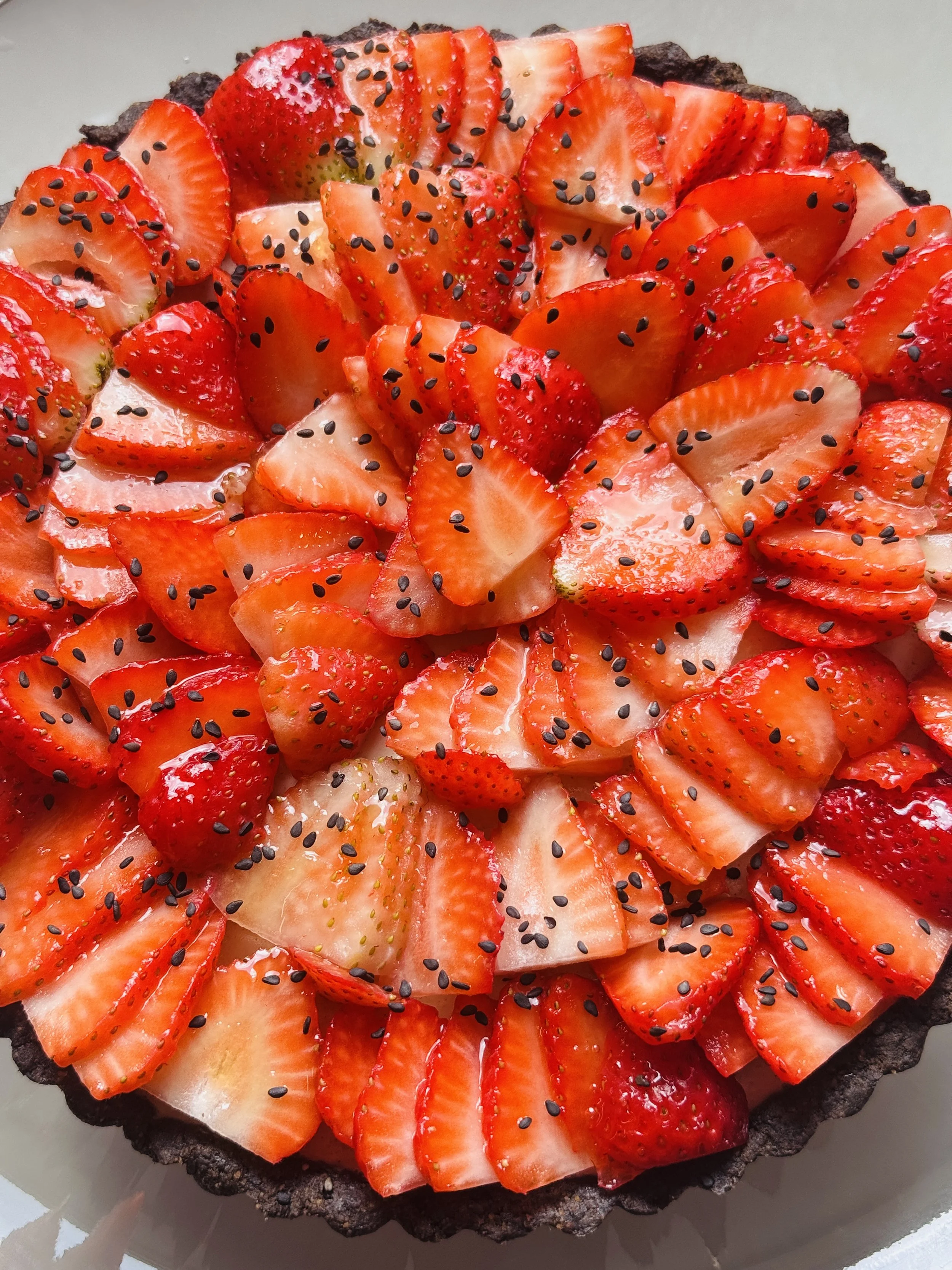 black sesame green tea strawberry tart (GF DF vegan) 