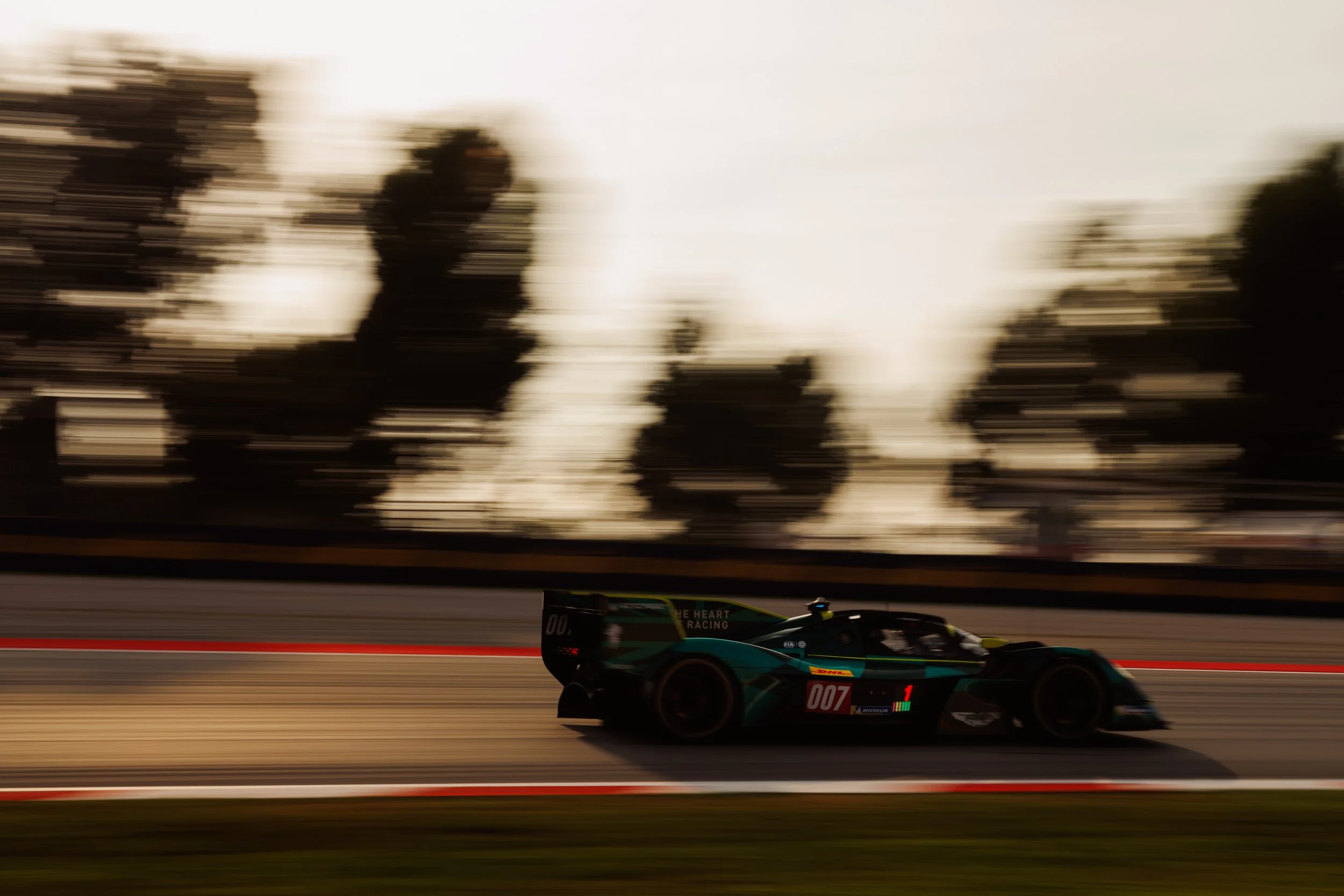 WEC726_101617101808587JJ.jpg