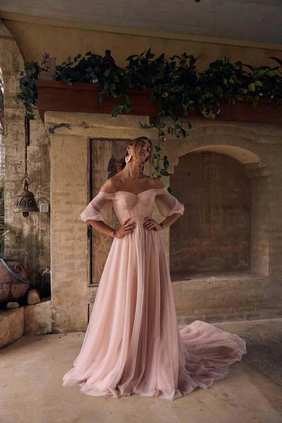 dress to run in a castle