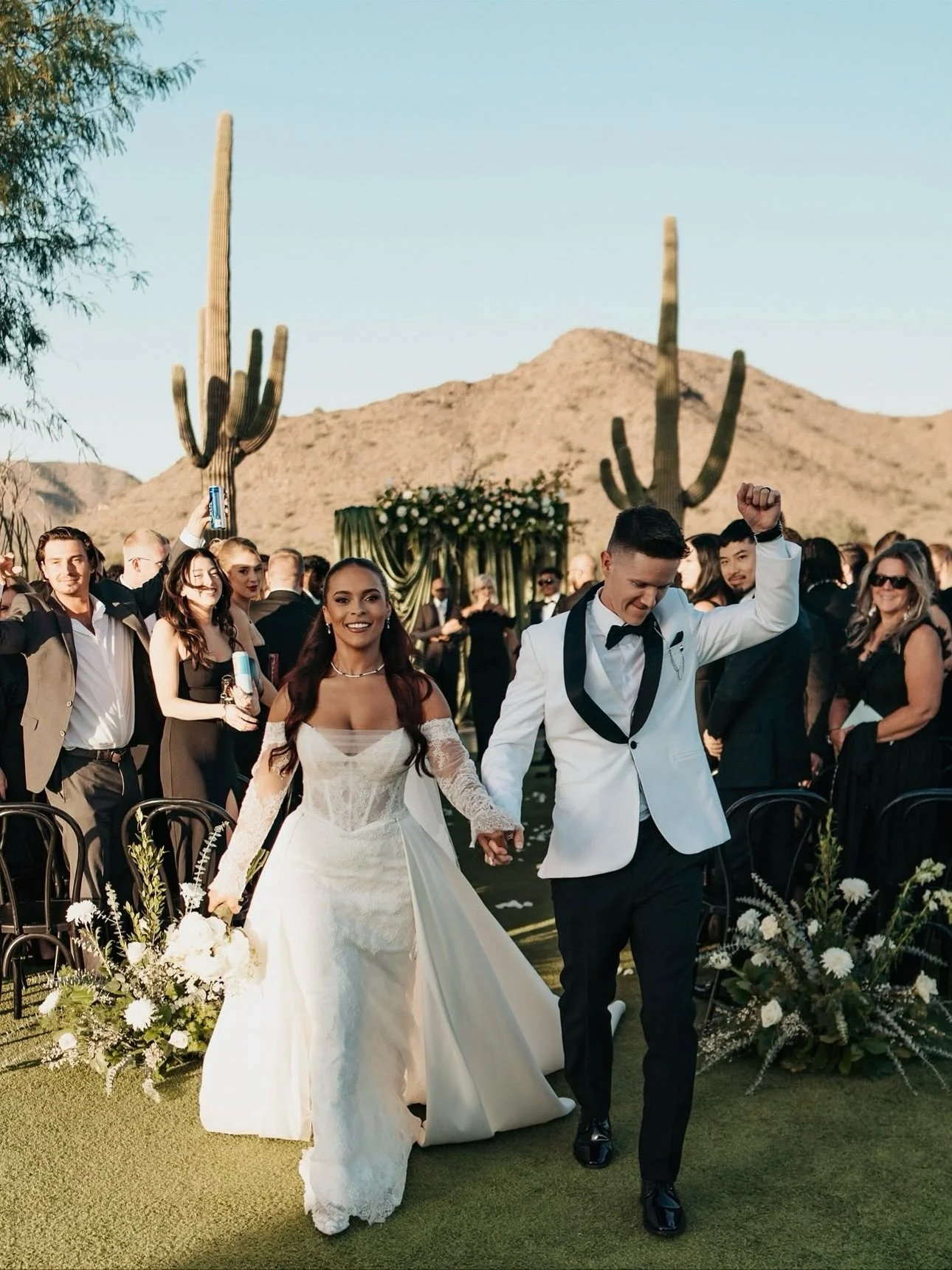 This wedding is the epitome of cool.✨ Not to mention this gorgeous bride looked absolutely stunning in the 1752 gown by @martinalianabridal.

Photography: @wildsidecreativeco
Bride: @dominique_wilsonn 
Venue: @thewillowaz
Caterer: @cateringbysikora
B