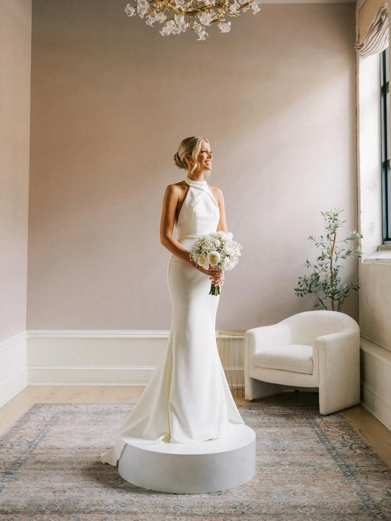 Oh so lovely in the Grayson gown by @madewithlovebridal.✨ It&rsquo;s one of our favourite high neck gowns, can you blame us?! This beauty looked so chic in it!

Photographer: @samanthajayphoto
Bride: @rachirons 
Venue: @cespcaphe Switch House
Wedding