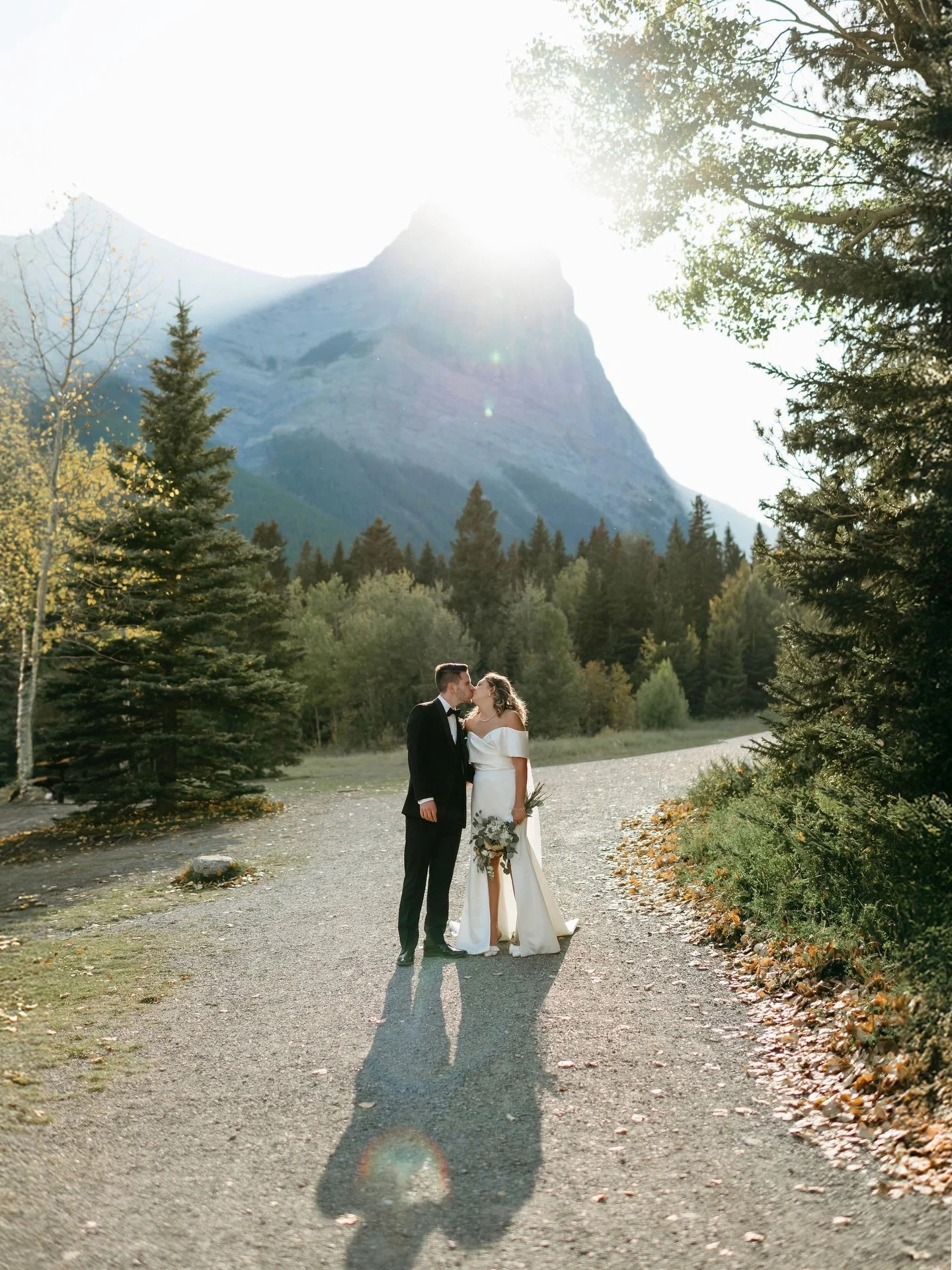 How lucky are we to live so close to the mountains?!✨ Swipe for our stunning bride @tay_417&rsquo;s dreamy mountain wedding!

Note: this beautiful @mikaellabridal gown has since been discontinued.

Photography: @lilyandgreyphotoco
Beauty: @hair_by_ha