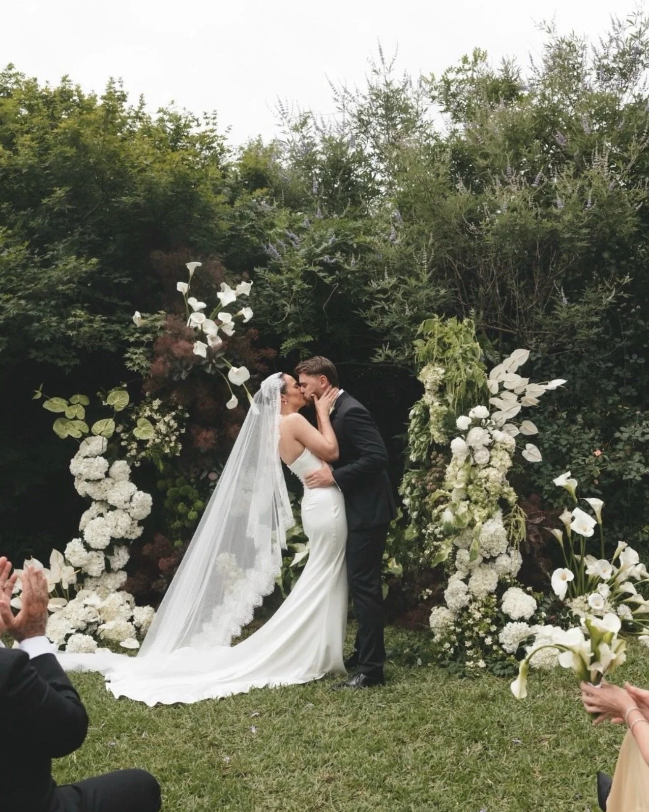 This stunning brides wedding looked straight out of a magazine!✨ A vision in the Sol gown by @mwlbride. And how incredible are those florals?!

Photography @dearfiore_photography
Bride @_megfox._ 
Styling @_isntitlovelyevents &amp; @wornoutwares_wowf