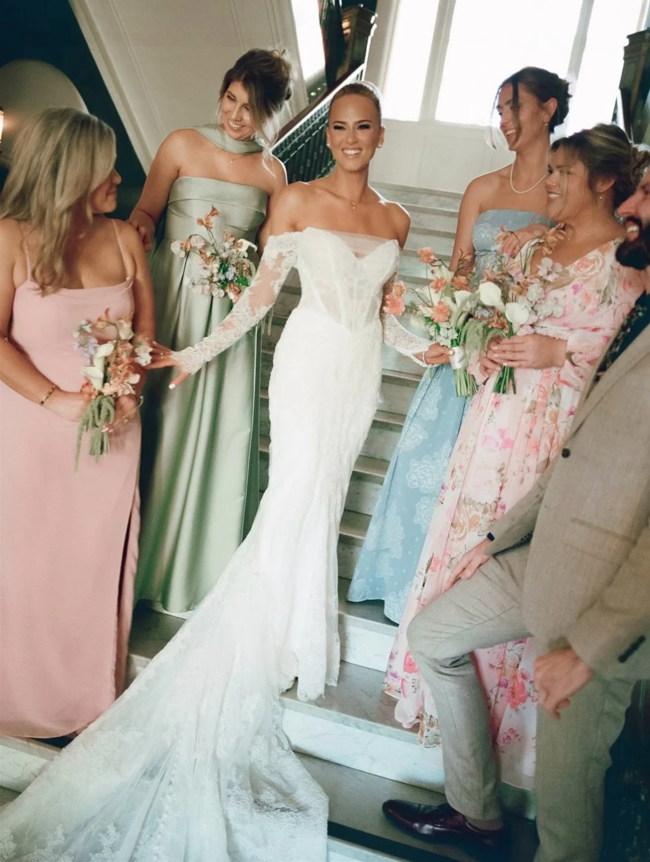 This beauty is the epitome of bride goals!✨ How incredible did she look in the 1752 gown by @martinalianabridal?! That bun is everything!

Photographer: @gabrielconover
Bride: @chickentina5
Getting ready venue: @gloriettabayinn
Ceremony and Reception