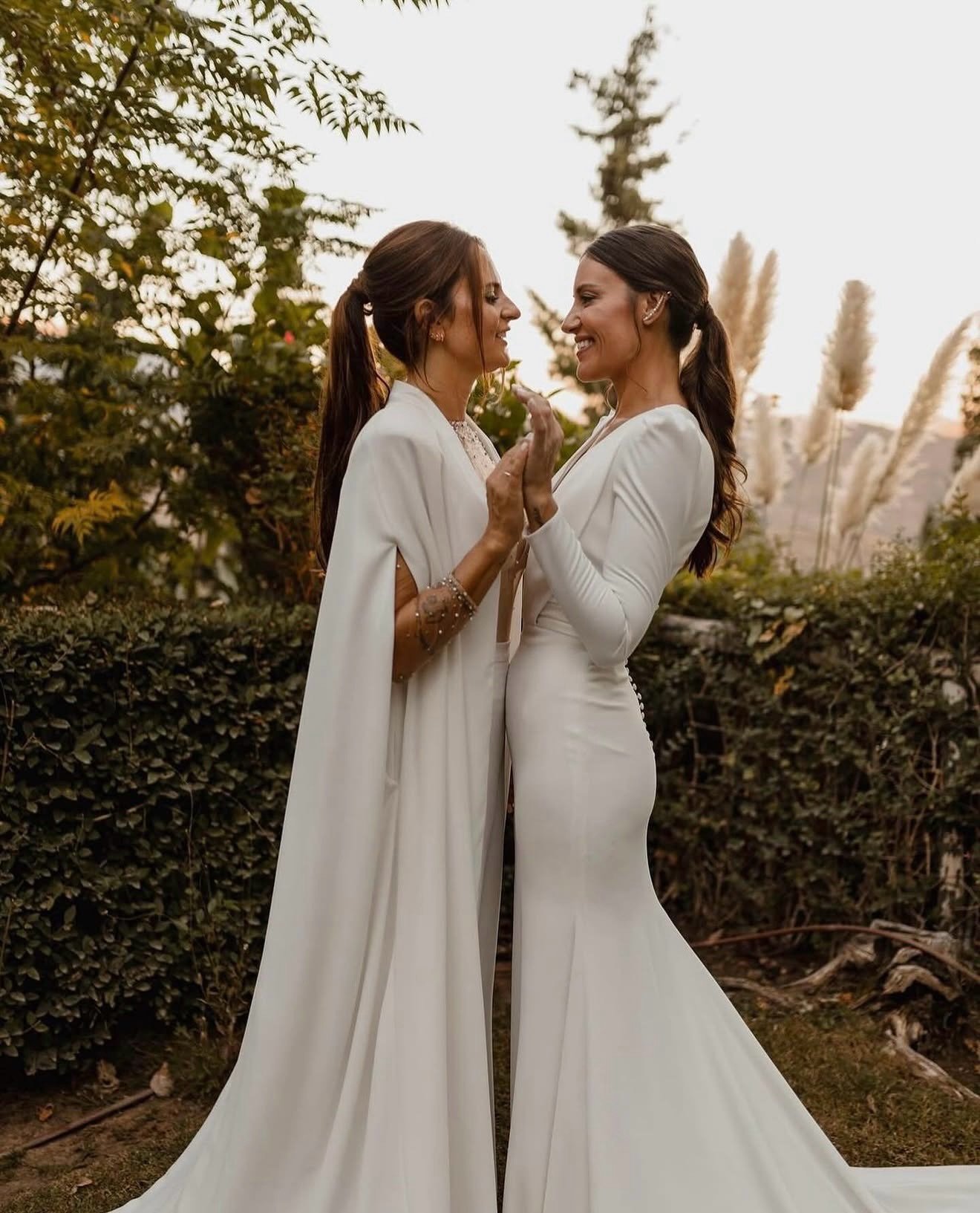 It doesn&rsquo;t get much cooler than these two beauties.✨ This gorgeous bride looked incredible in the Adrienne gown by @pronovias!

Photography: @virveraphotography_weddings 
Couple: @merchedossantos @laurasanchesede
Wedding Dress: @pronovias

#cou