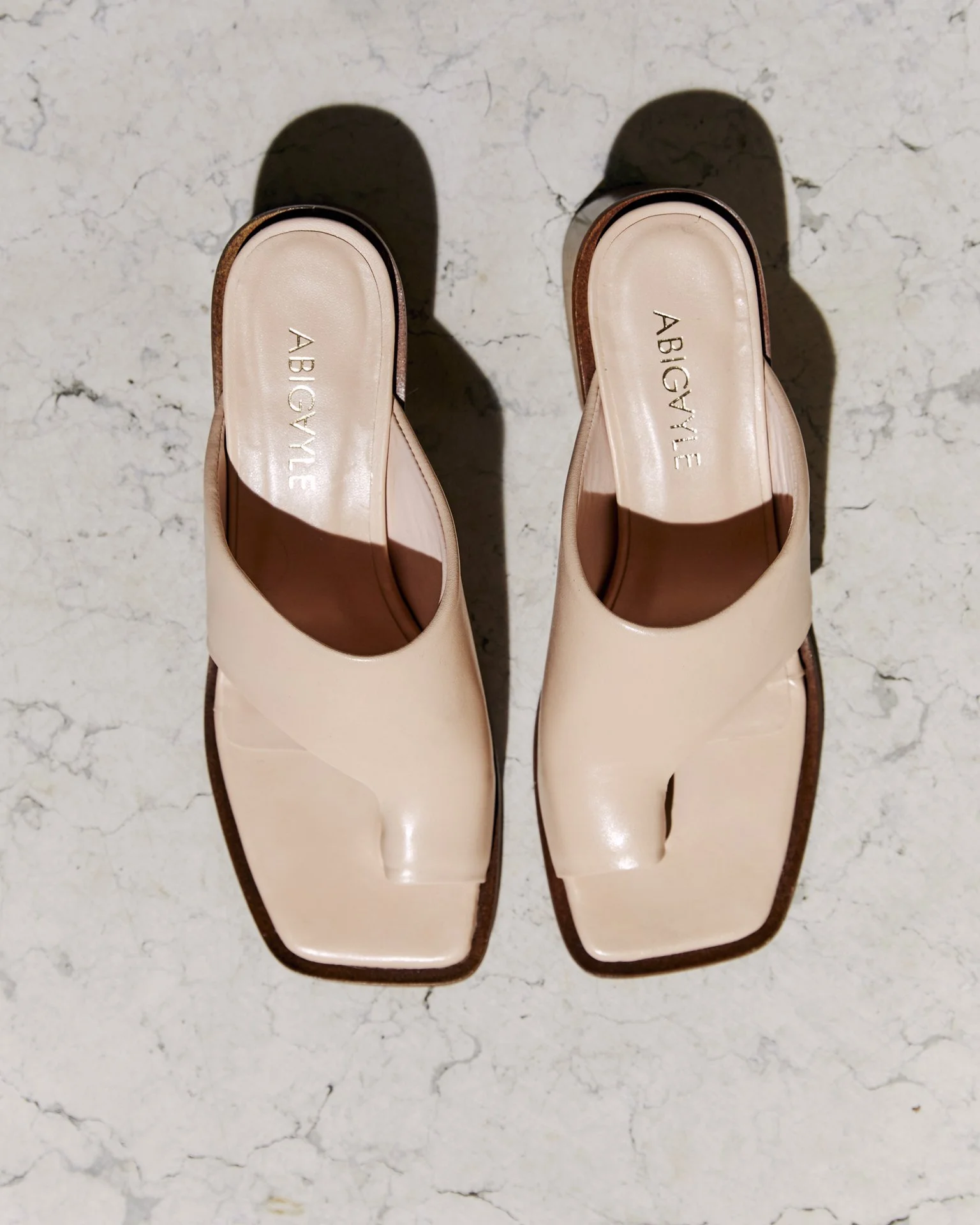 - LUPFER SLIDE ALMENDRA 1.jpg