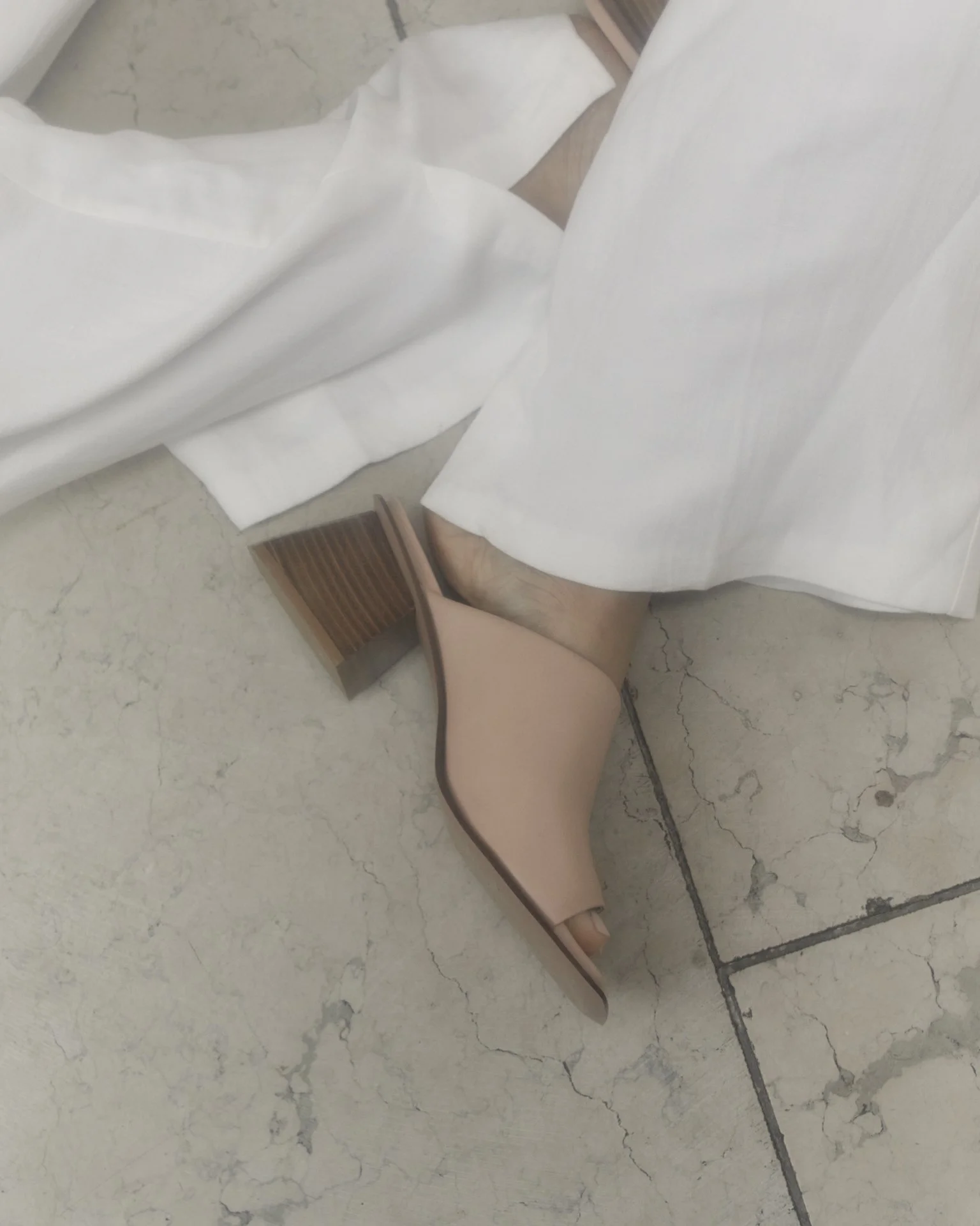 - LUPFER SLIDE ALMENDRA 2.jpg