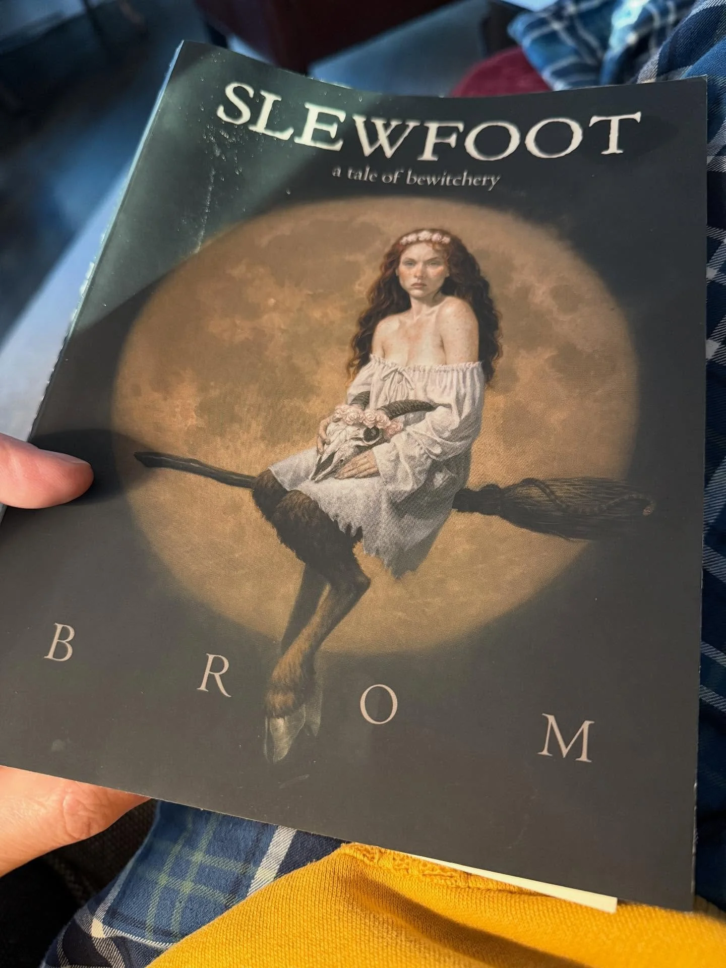 Slewfoot by @geraldbrom - Apt pre-dawn November read. (With the aid of a fine brew from @doorcountycoffee.)